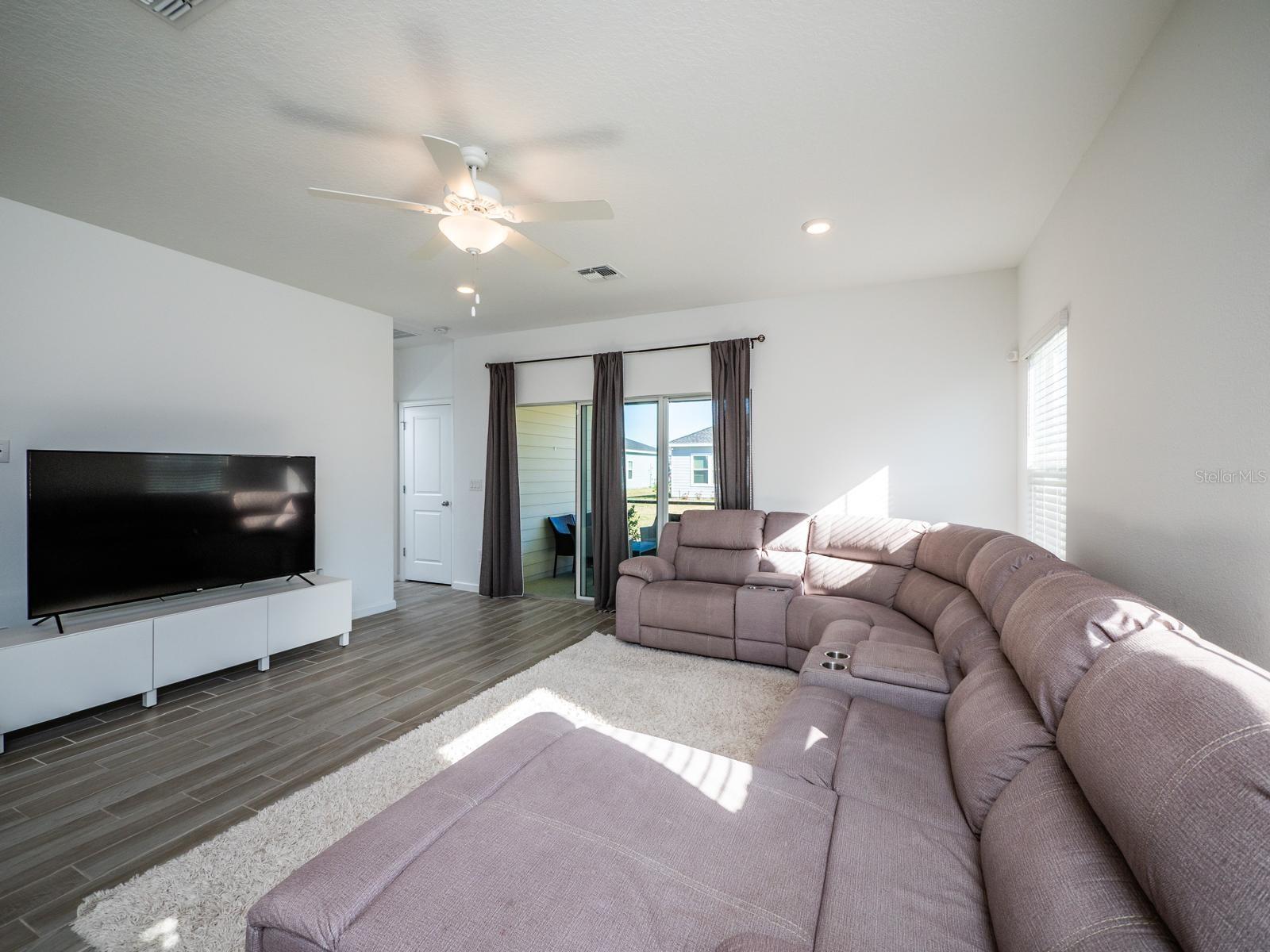 FREEDOM XINGS PRESERVE PH 2 - Residential Lease