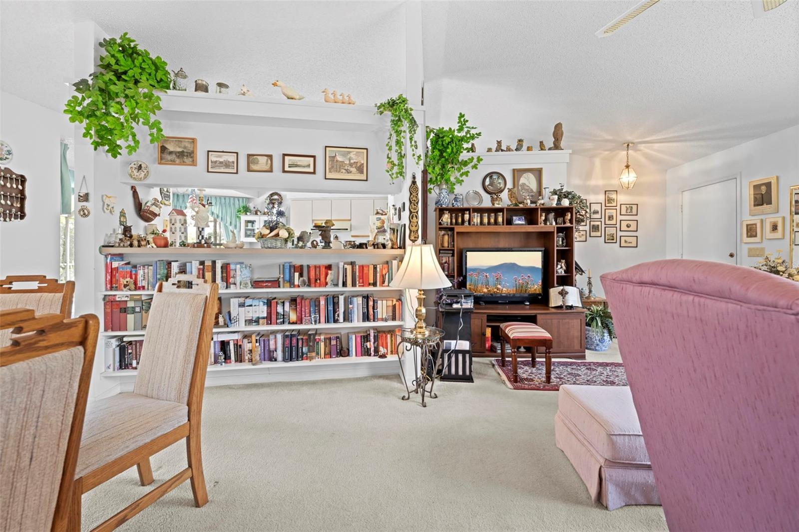 SPRING HILL - Residential