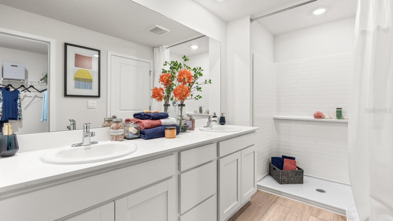 CORAL LAKES - CORAL CREEK - Residential