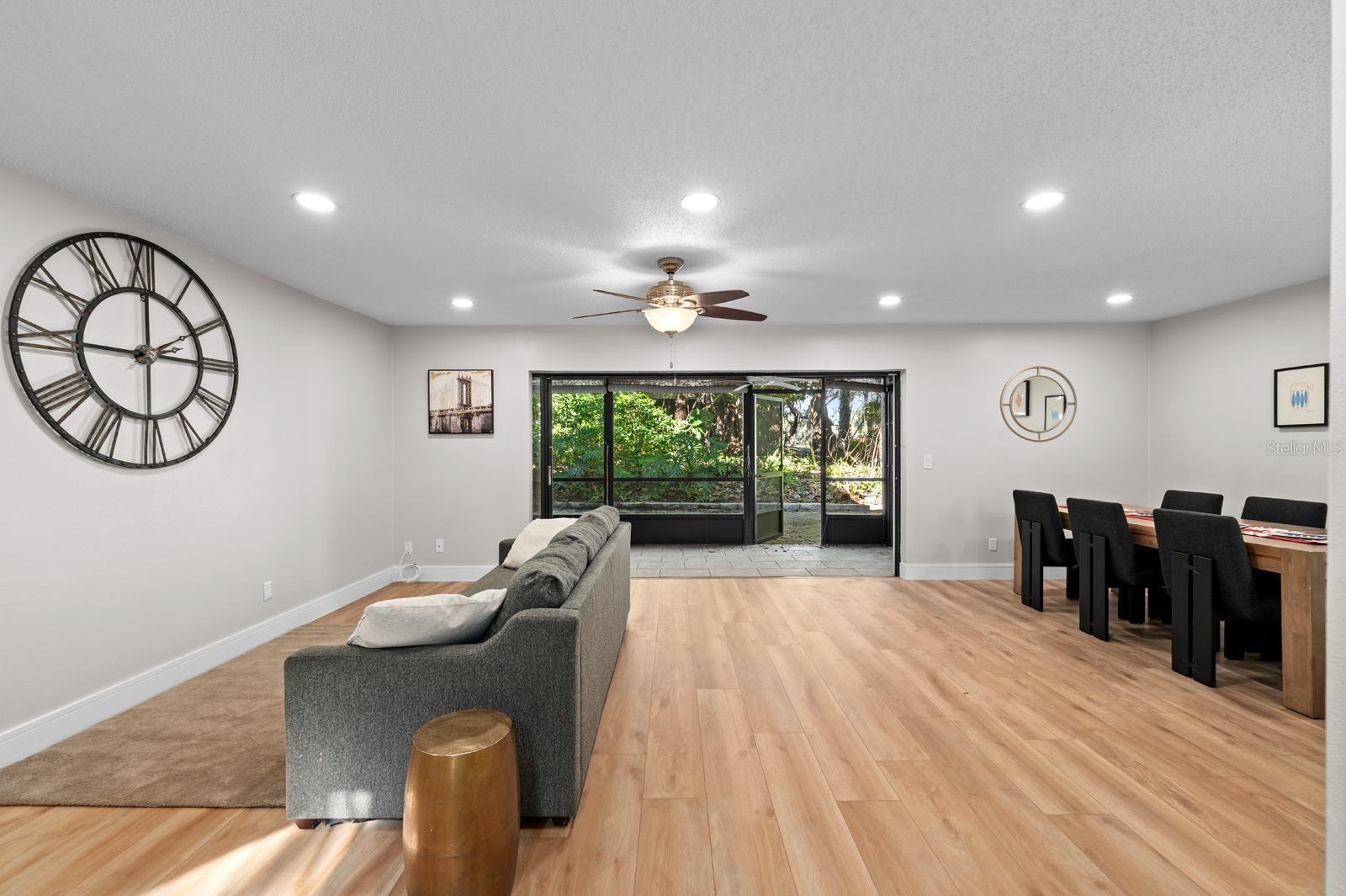 WHISPERING WOODS - Residential