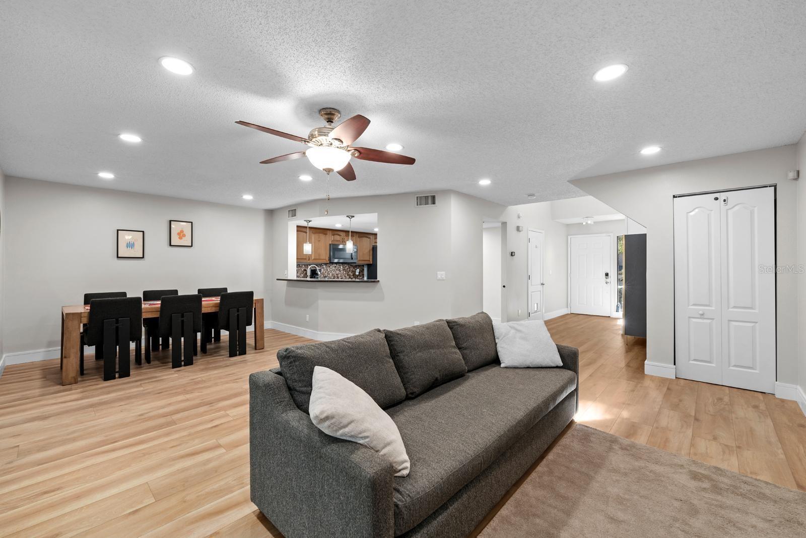 WHISPERING WOODS - Residential