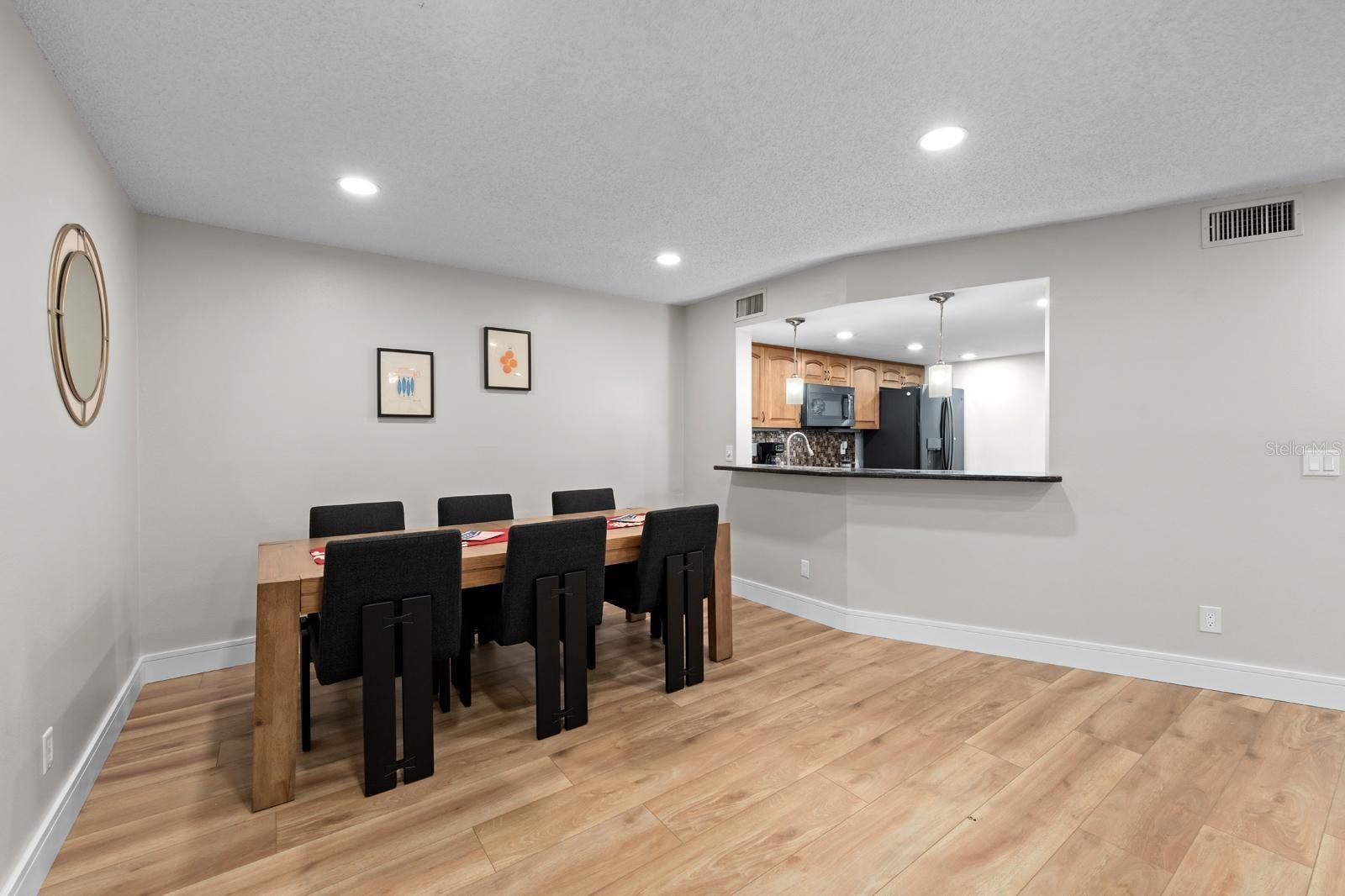 WHISPERING WOODS - Residential