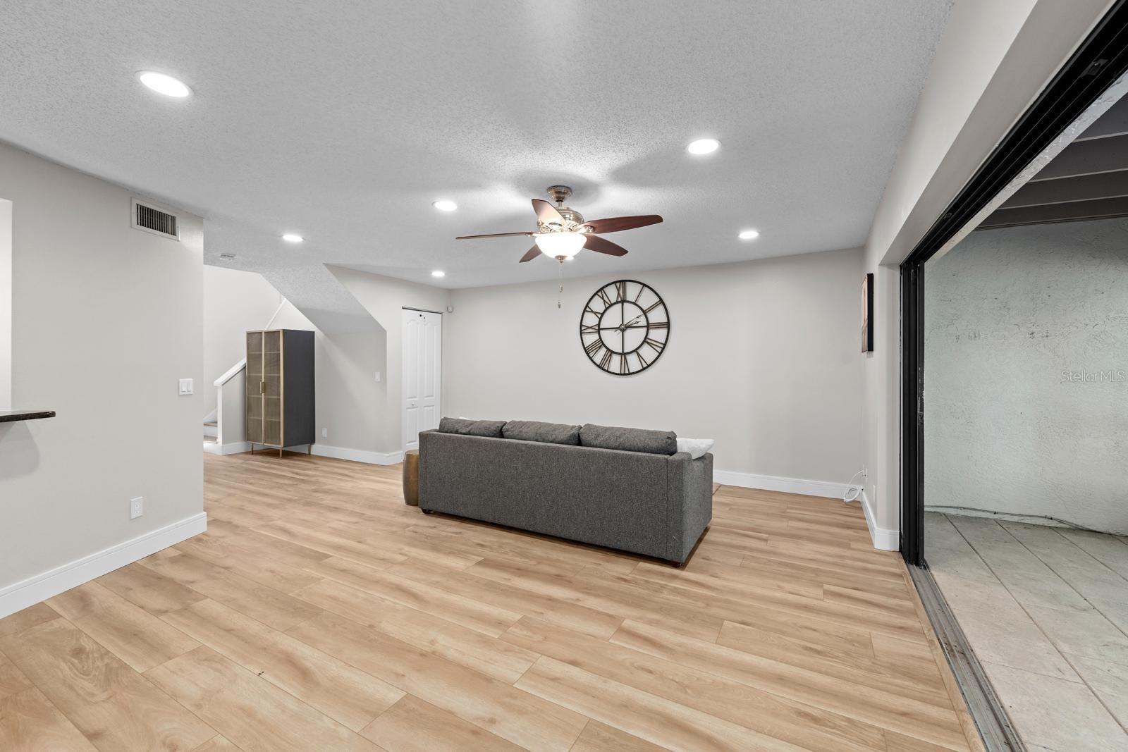 WHISPERING WOODS - Residential