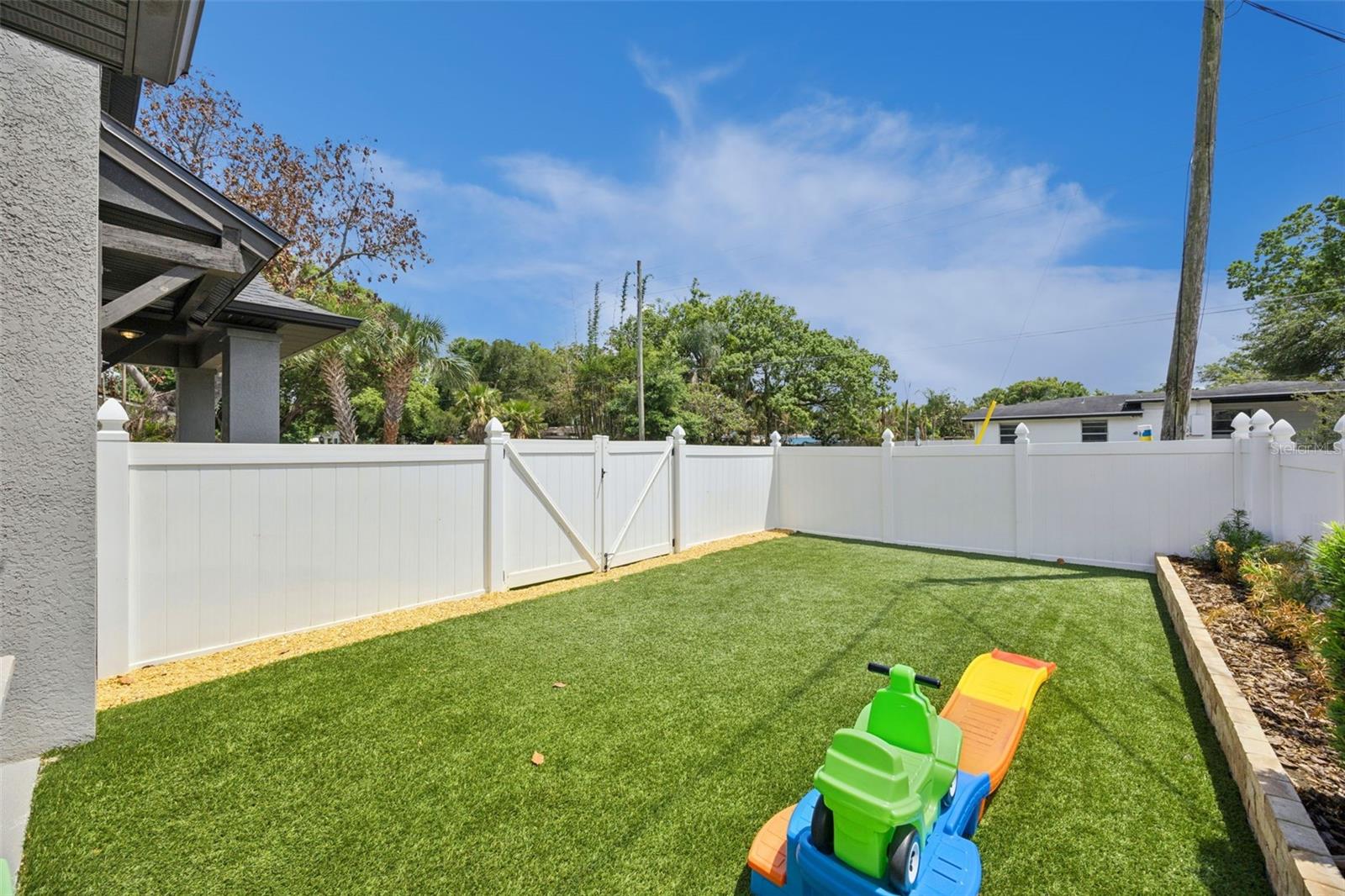 EOS GROUP - Residential