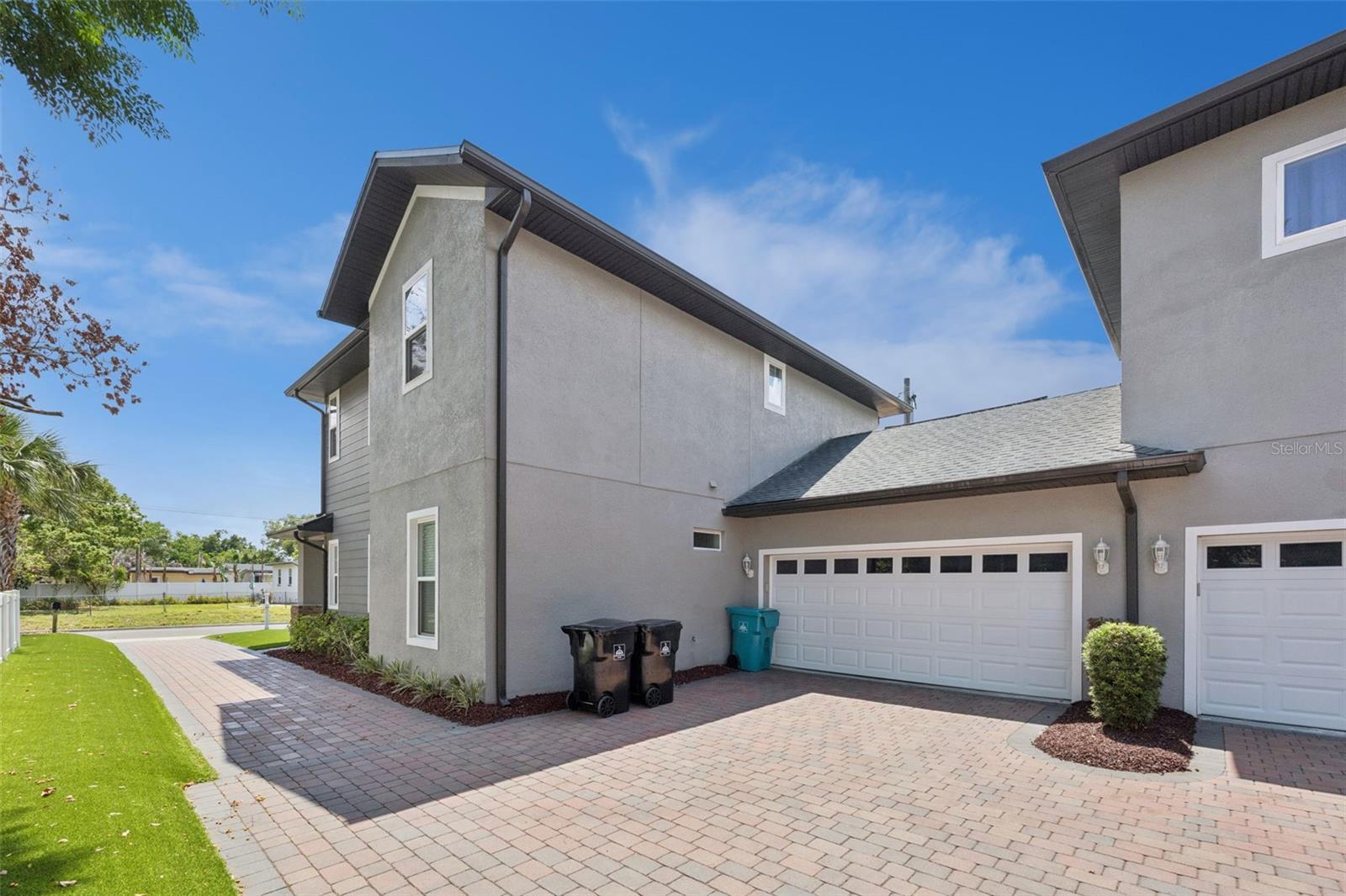 EOS GROUP - Residential