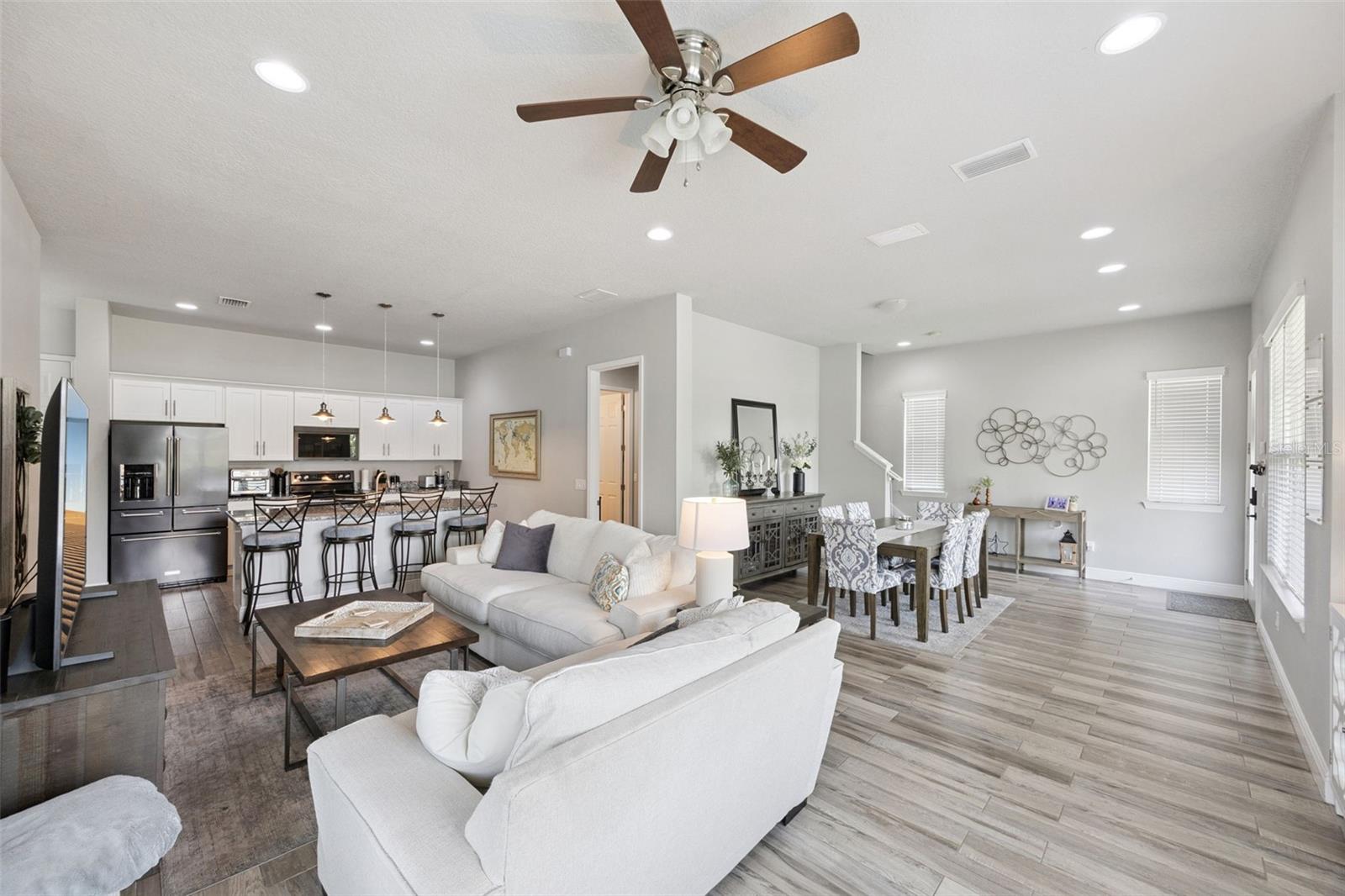 EOS GROUP - Residential