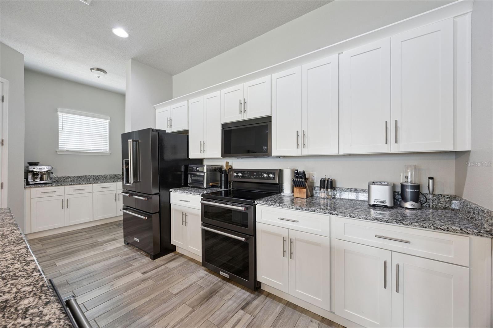 EOS GROUP - Residential