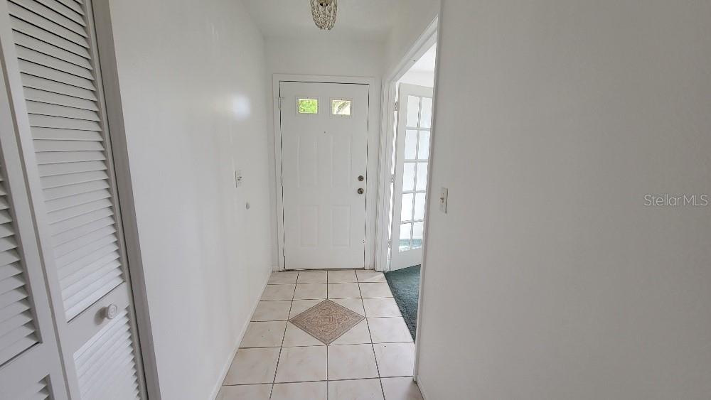 LAKES UNIT II PH I SEC II THE - Residential