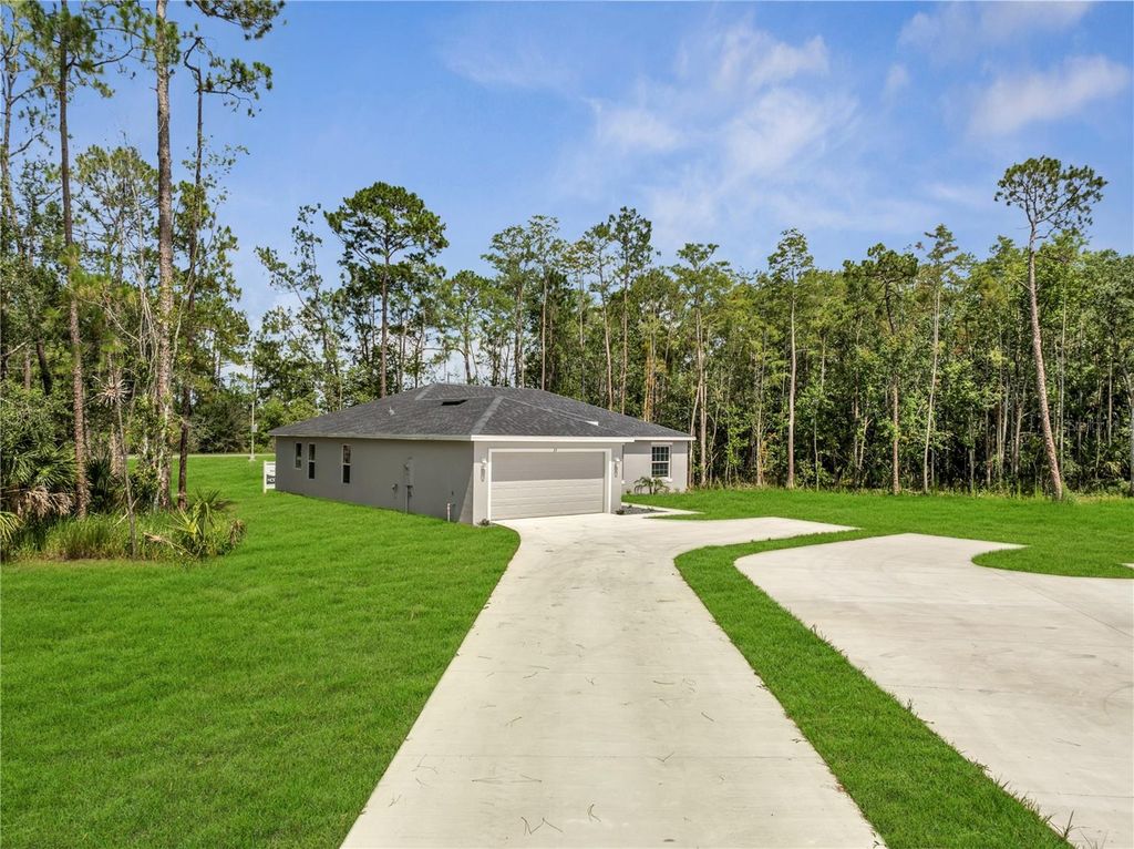 Photo of 33 Peterlee Court, Kissimmee, FL 34758 (MLS # S5129403)