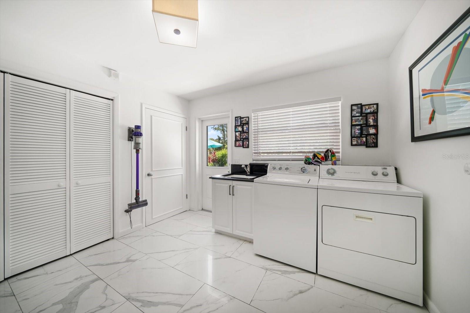 PINELLAS GROVES - Residential