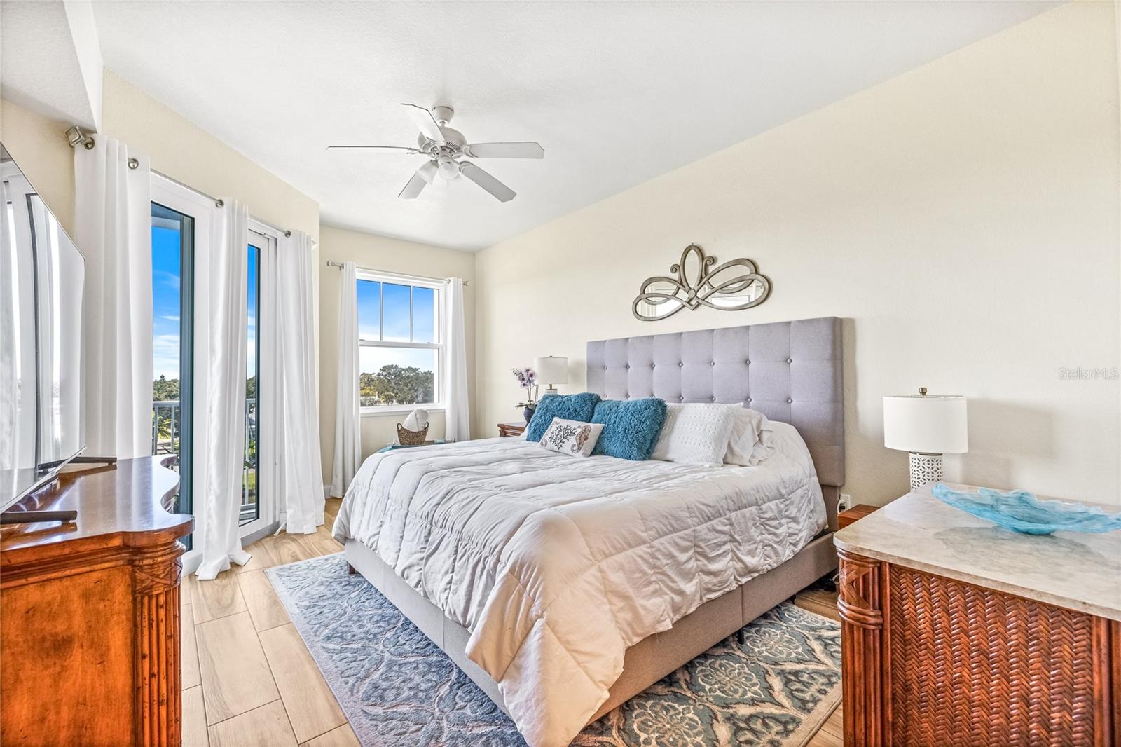 RIVERWALK/CORONADO ISLAND-BLDG - Residential