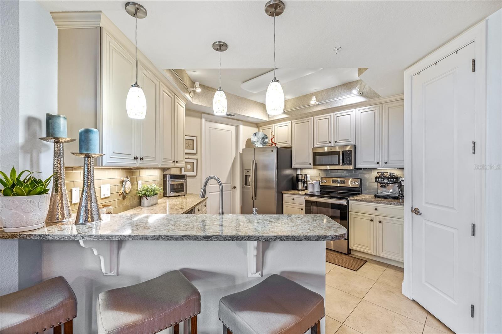 RIVERWALK/CORONADO ISLAND-BLDG - Residential