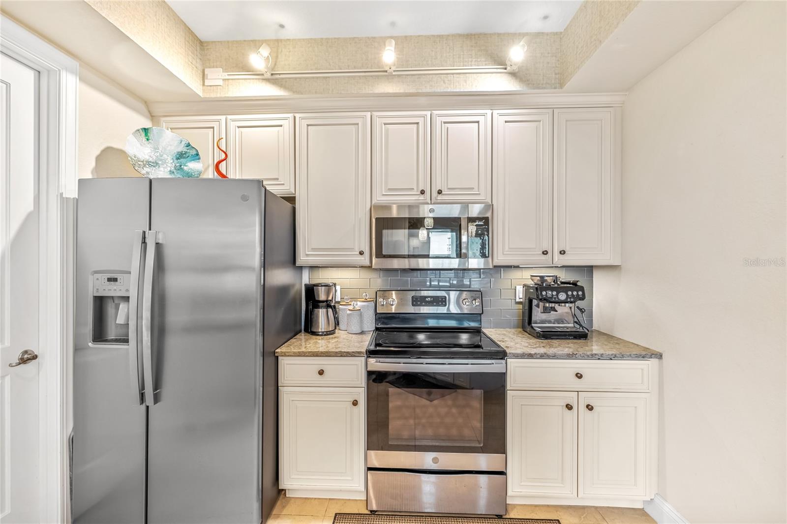 RIVERWALK/CORONADO ISLAND-BLDG - Residential