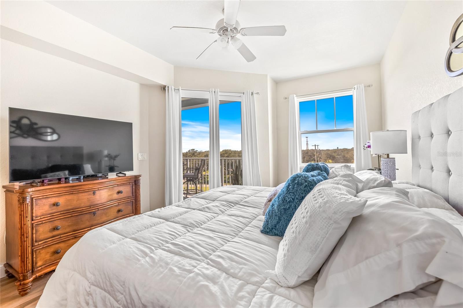 RIVERWALK/CORONADO ISLAND-BLDG - Residential