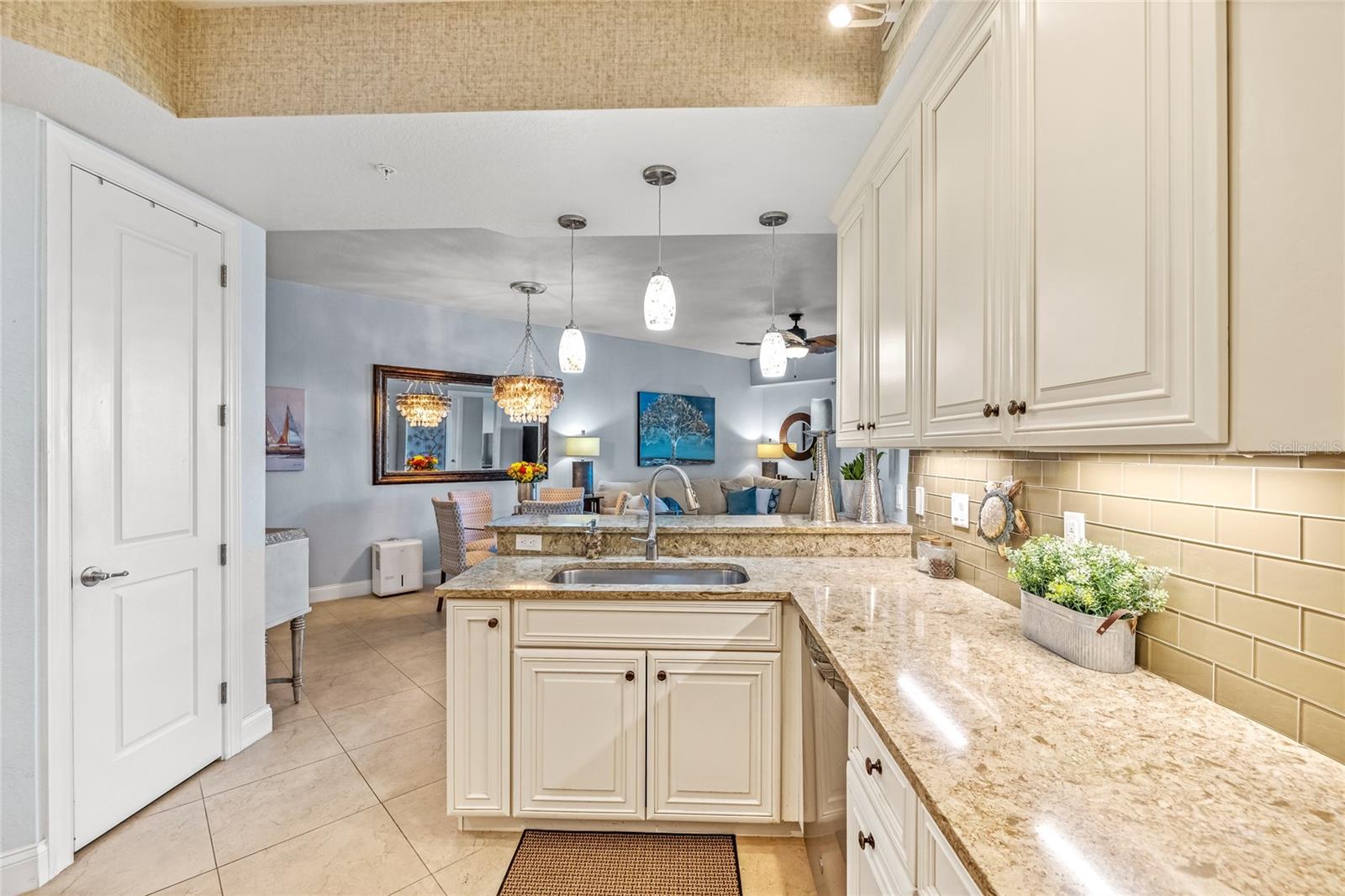 RIVERWALK/CORONADO ISLAND-BLDG - Residential