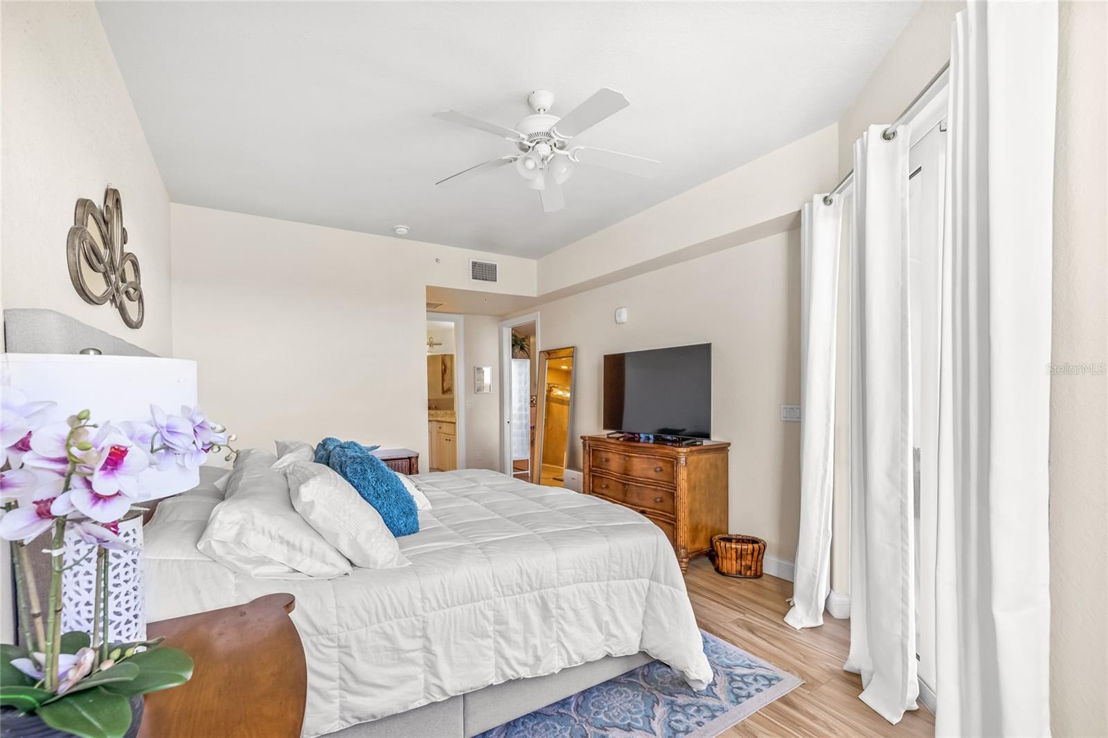 RIVERWALK/CORONADO ISLAND-BLDG - Residential