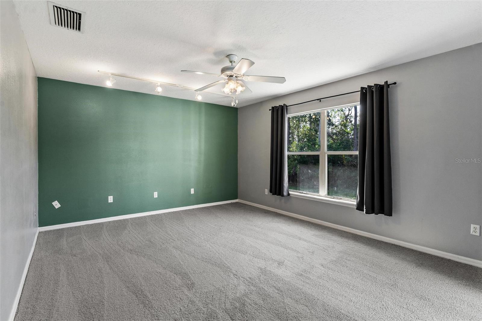 KINGS COVE UNIT 07 TR A-C - Residential