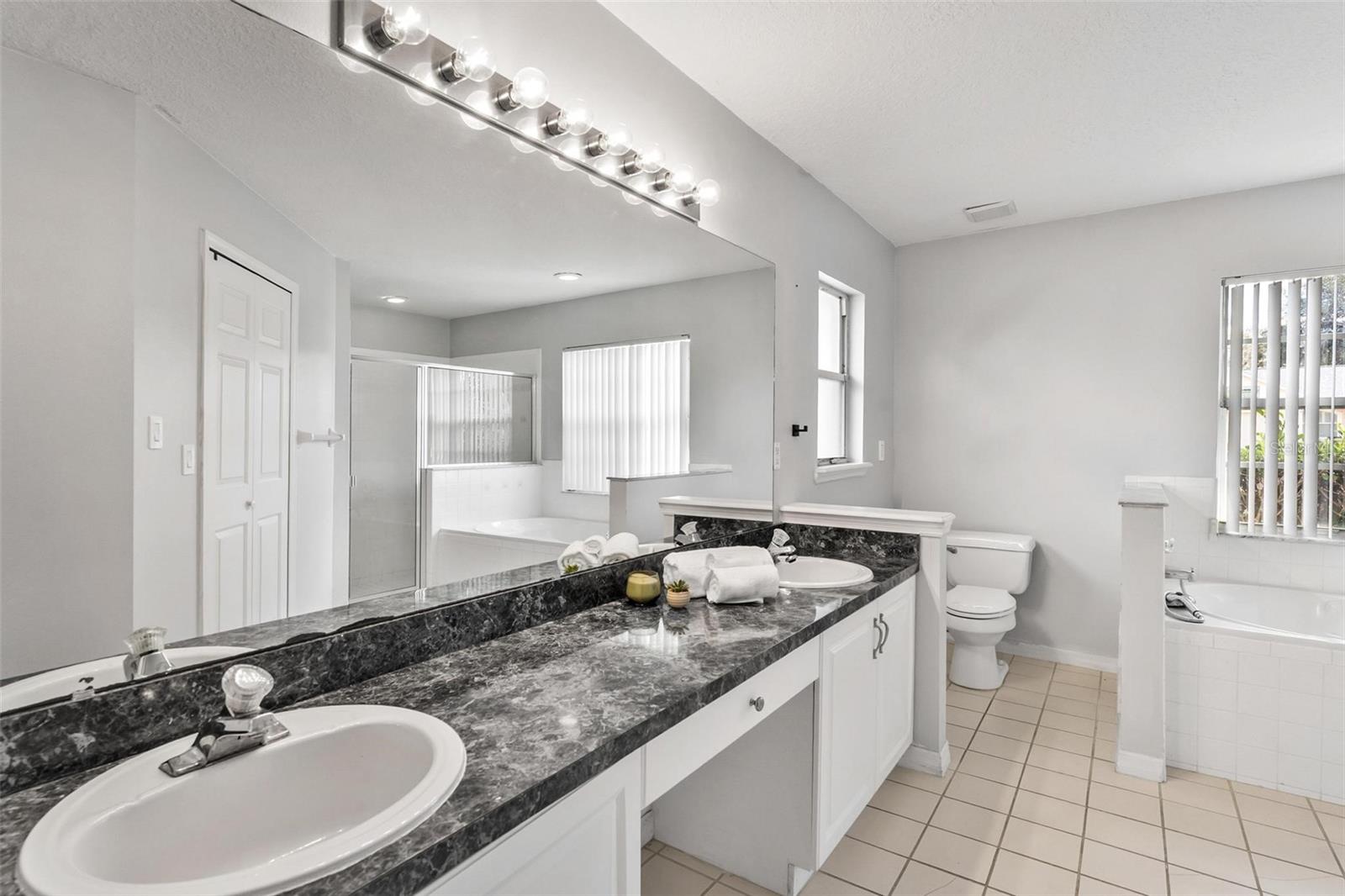 KINGS COVE UNIT 07 TR A-C - Residential