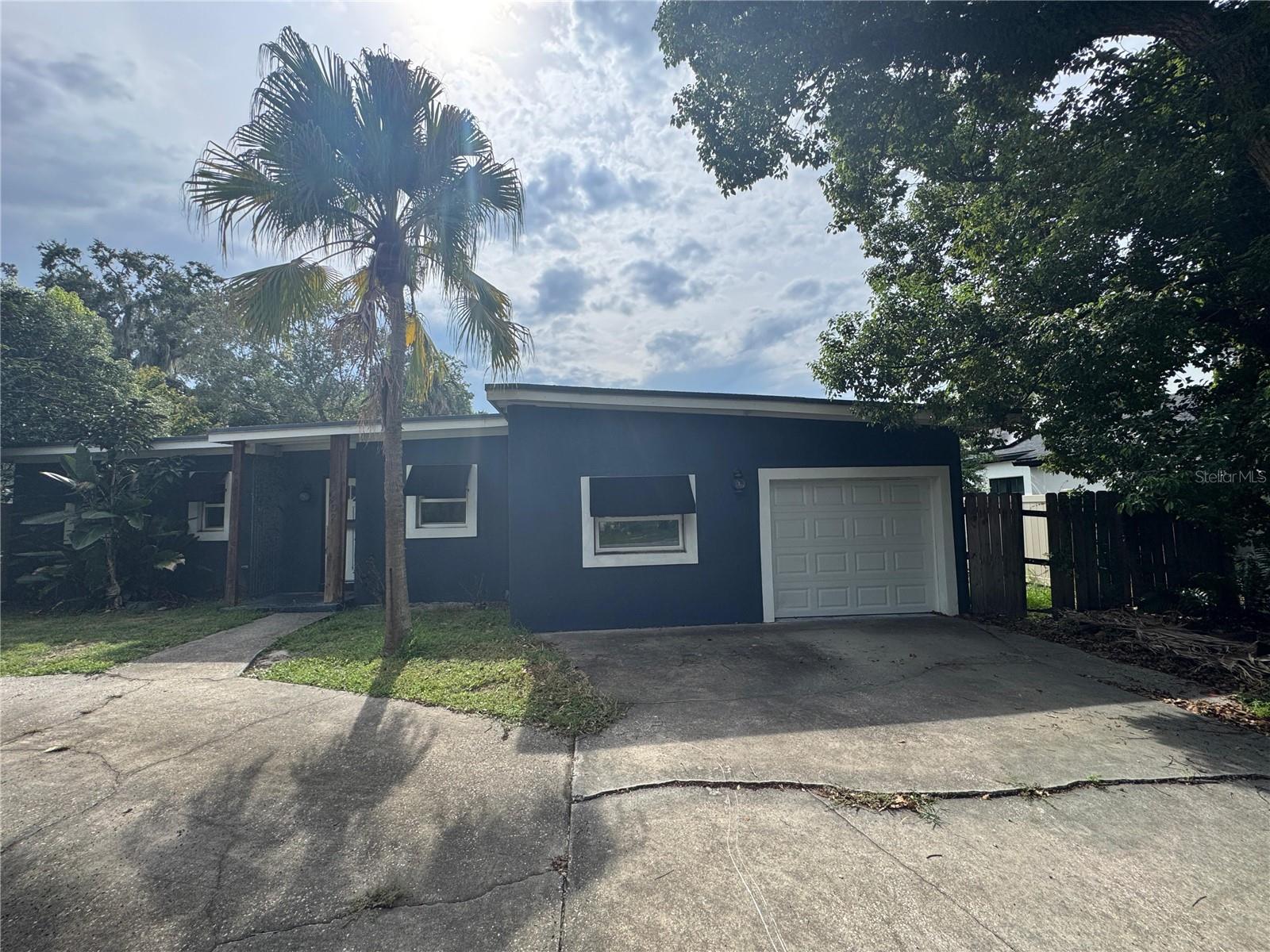 *** PREMIER LAND OPPORTUNITY on Winter Park, FL*** Don't miss your chance to build your custom home in this highly desirable area, surrounded by multi-million-dollar homes. Value is in the land. Take advantage of an exceptional opportunity to own a prime piece of land in the highly desirable area of Winter Park, FL. Winter Park residents enjoy various amenities, including access to top-notch schools, abundant parks, and a dynamic downtown area filled with shops, Michelin-star restaurants, and cultural venues. Custom home builders will take advantage of taking demolition permits faster with already ongoing process.