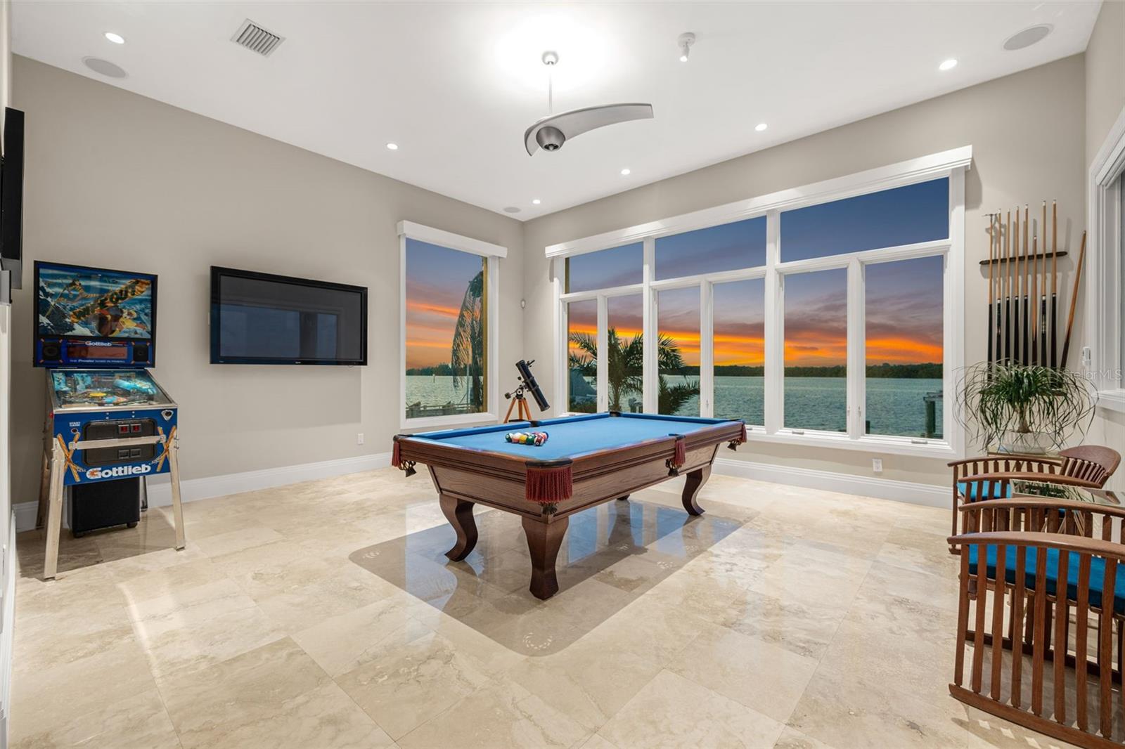 VENETIAN ISLES - Residential