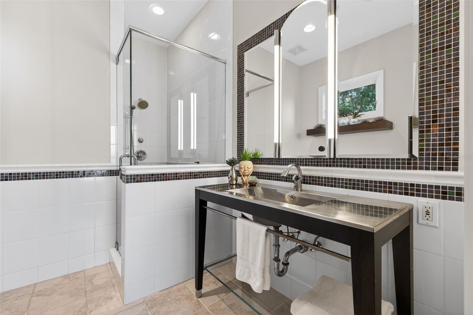 VENETIAN ISLES - Residential