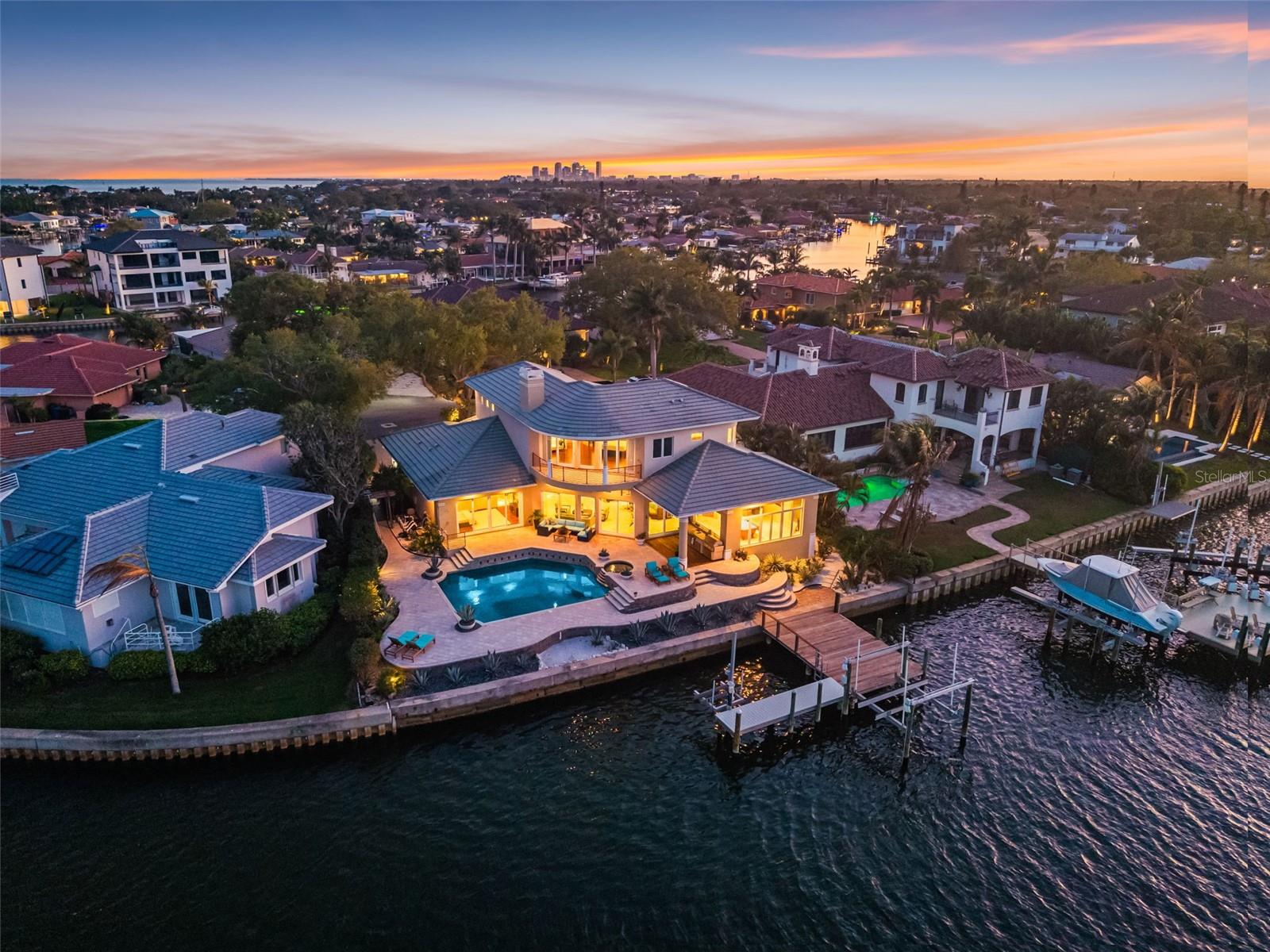 VENETIAN ISLES - Residential