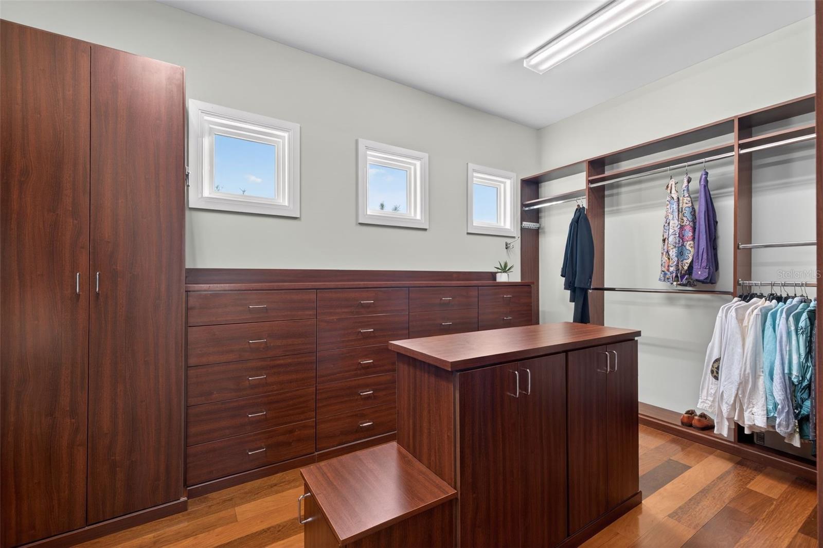 VENETIAN ISLES - Residential