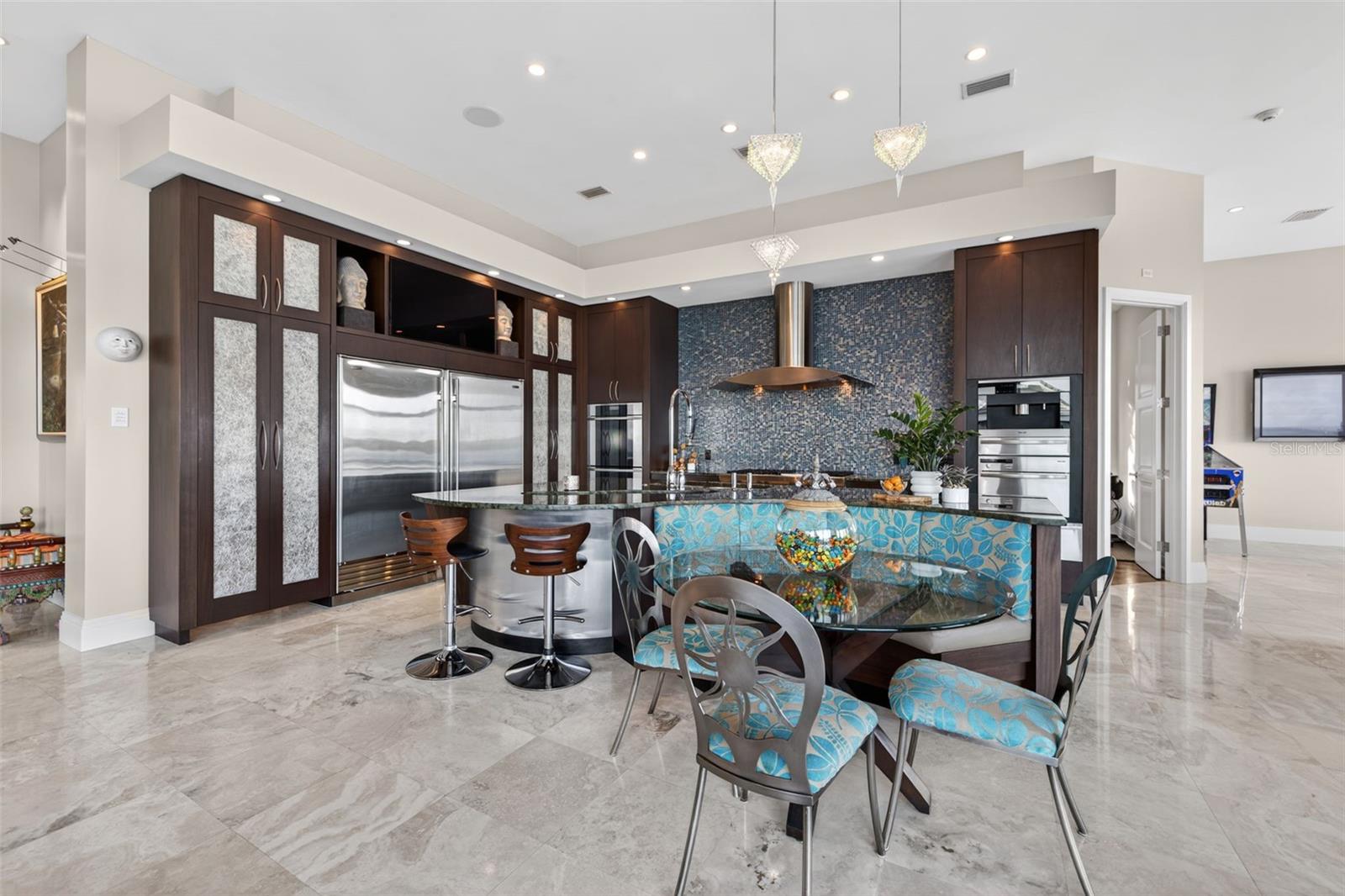 VENETIAN ISLES - Residential