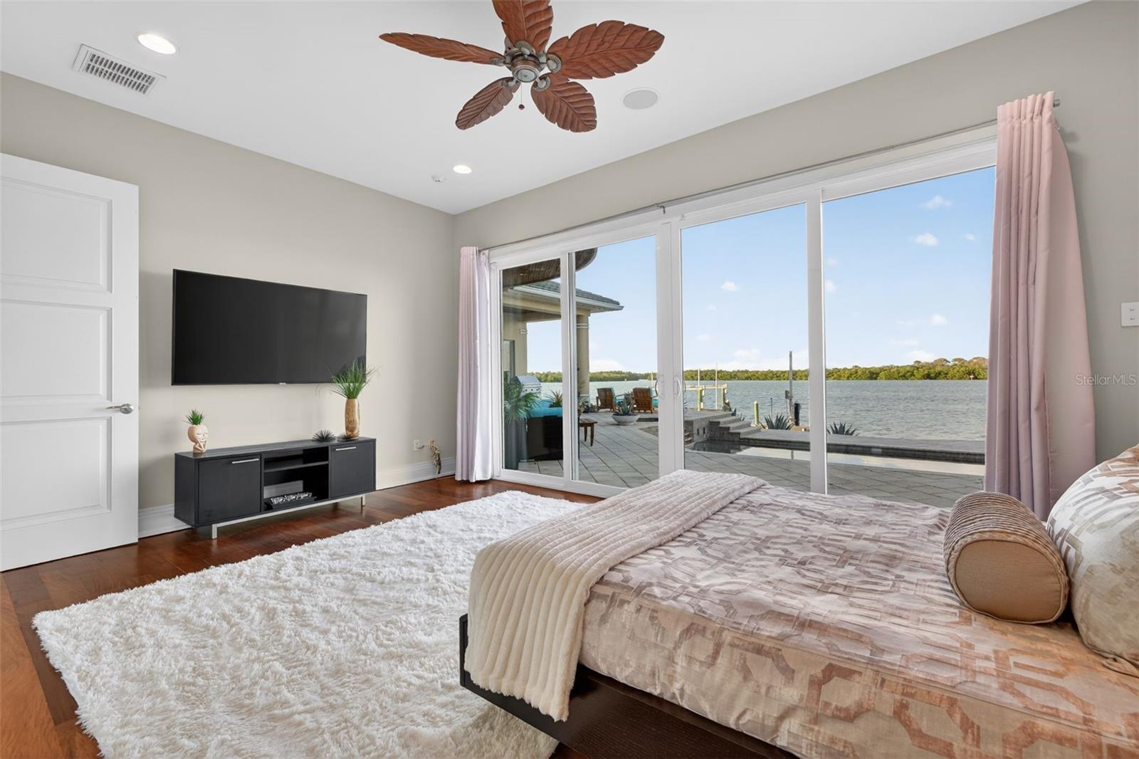 VENETIAN ISLES - Residential