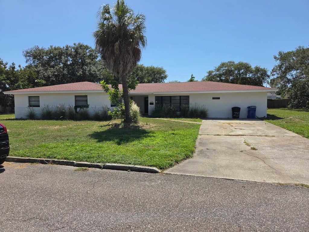 Photo of 2711 Queen Street S, St Petersburg, FL 33712 (MLS # TB8539947)