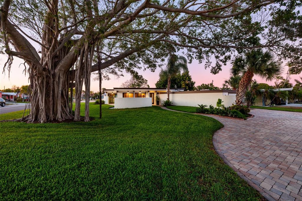 Photo of 302 41st Avenue, St Pete Beach, FL 33706 (MLS # TB8511008)
