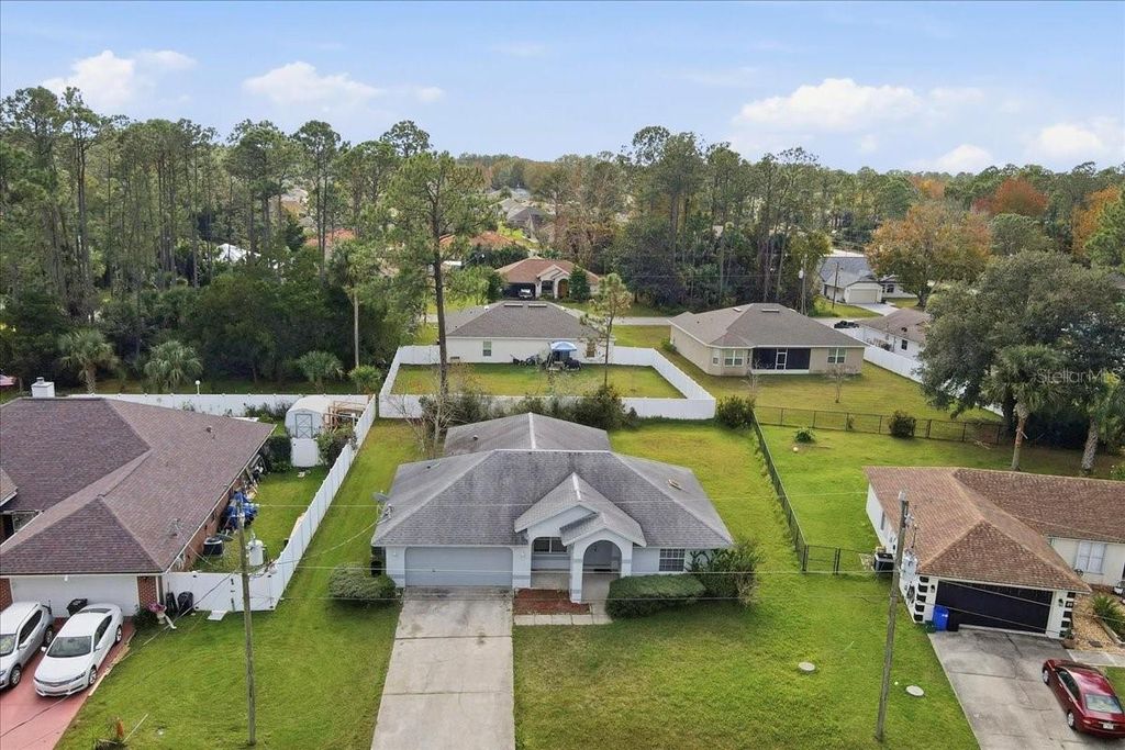 Photo of 22 Pinelynn Lane, Palm Coast, FL 32164 (MLS # FC314163)