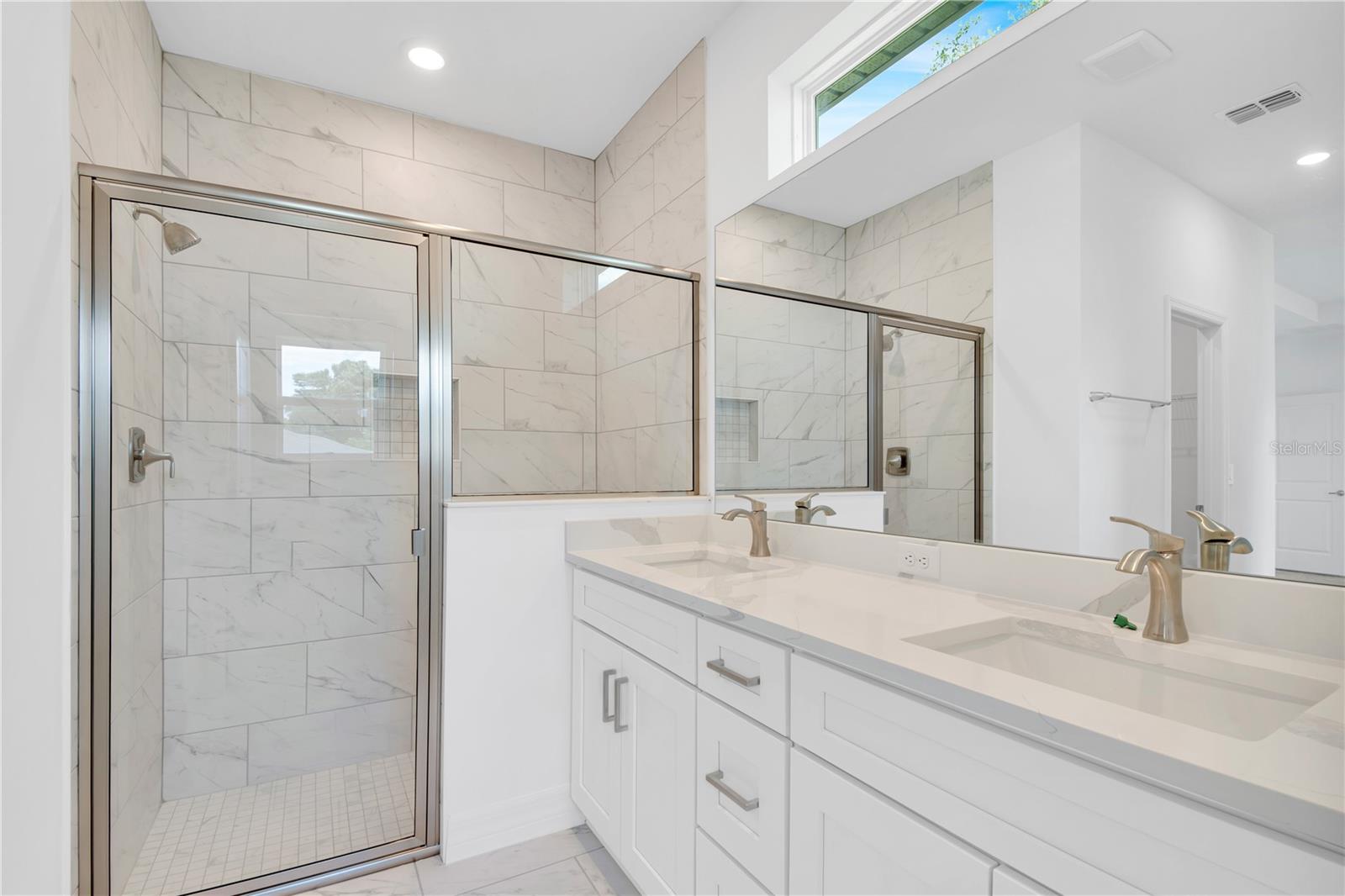 MARION OAKS UN 06 - Residential