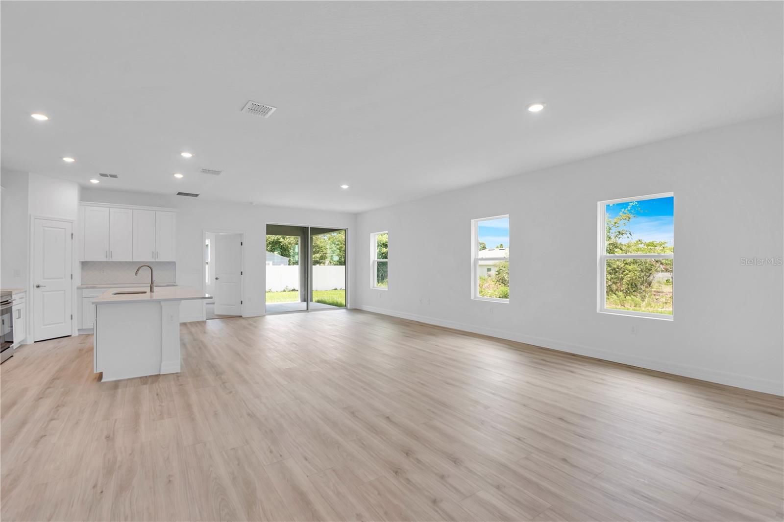 MARION OAKS UN 06 - Residential