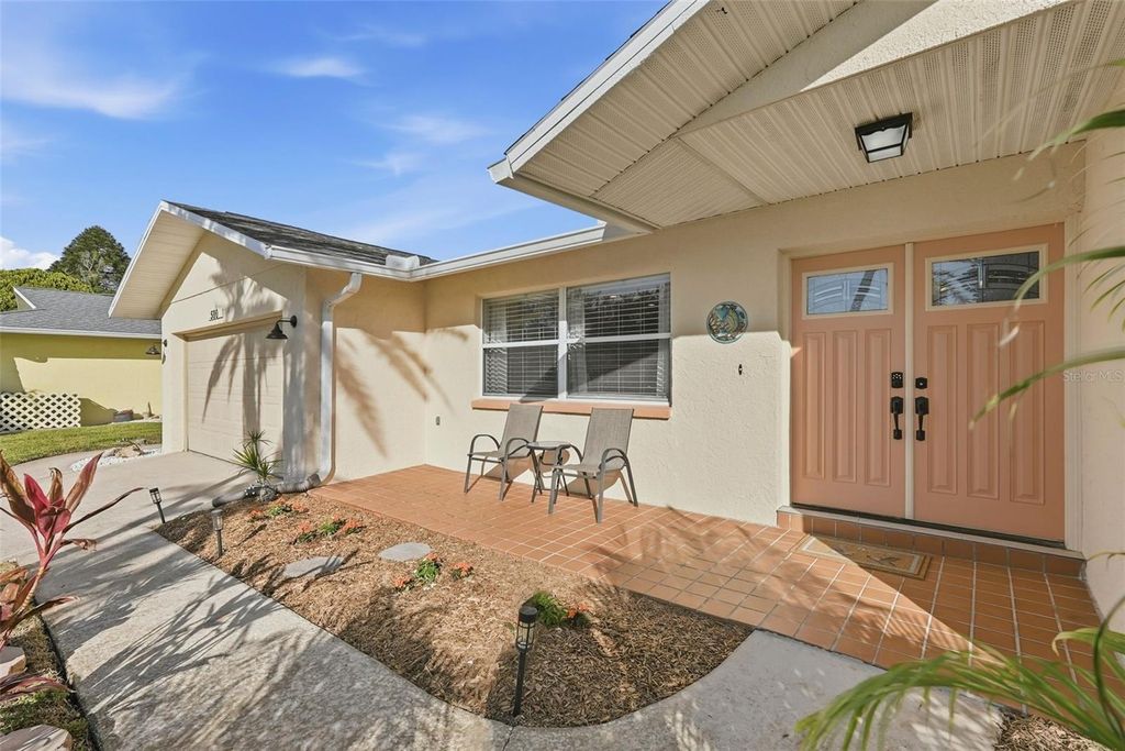 Photo of 500 Sanibel Court, Tarpon Springs, FL 34689 (MLS # TB8468150)