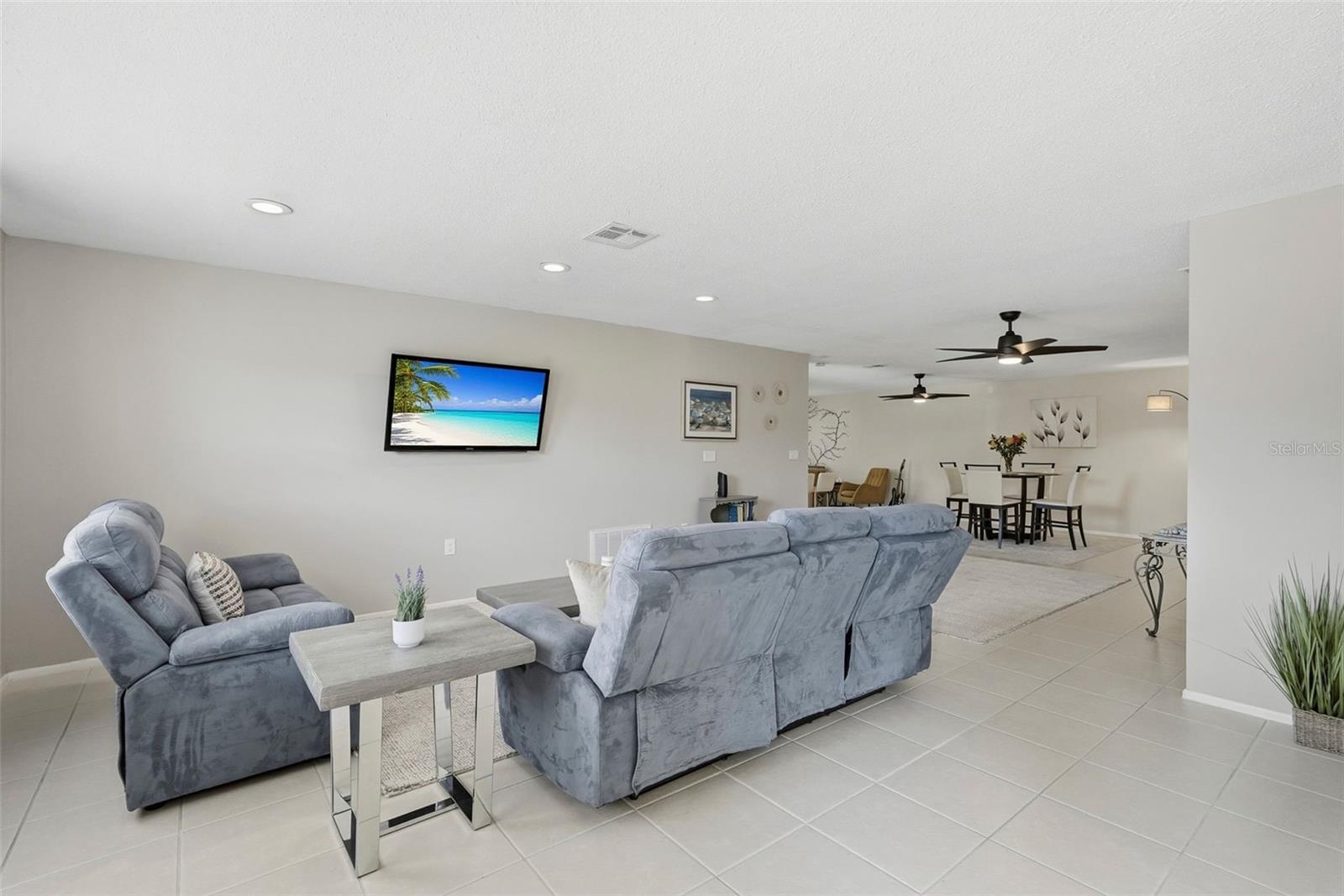 EXPLORERS COVE - Residential