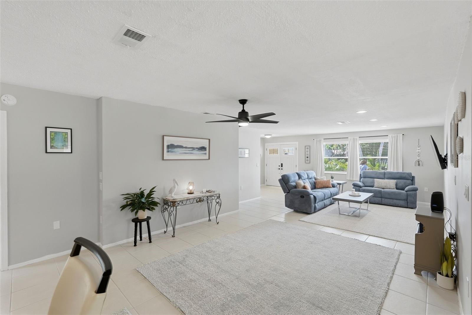 EXPLORERS COVE - Residential