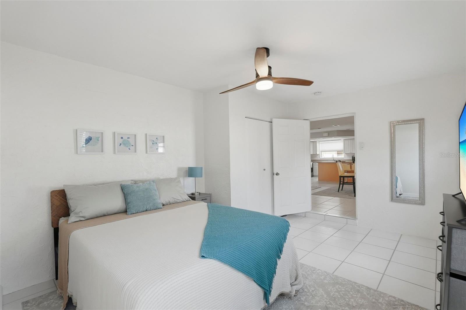 EXPLORERS COVE - Residential