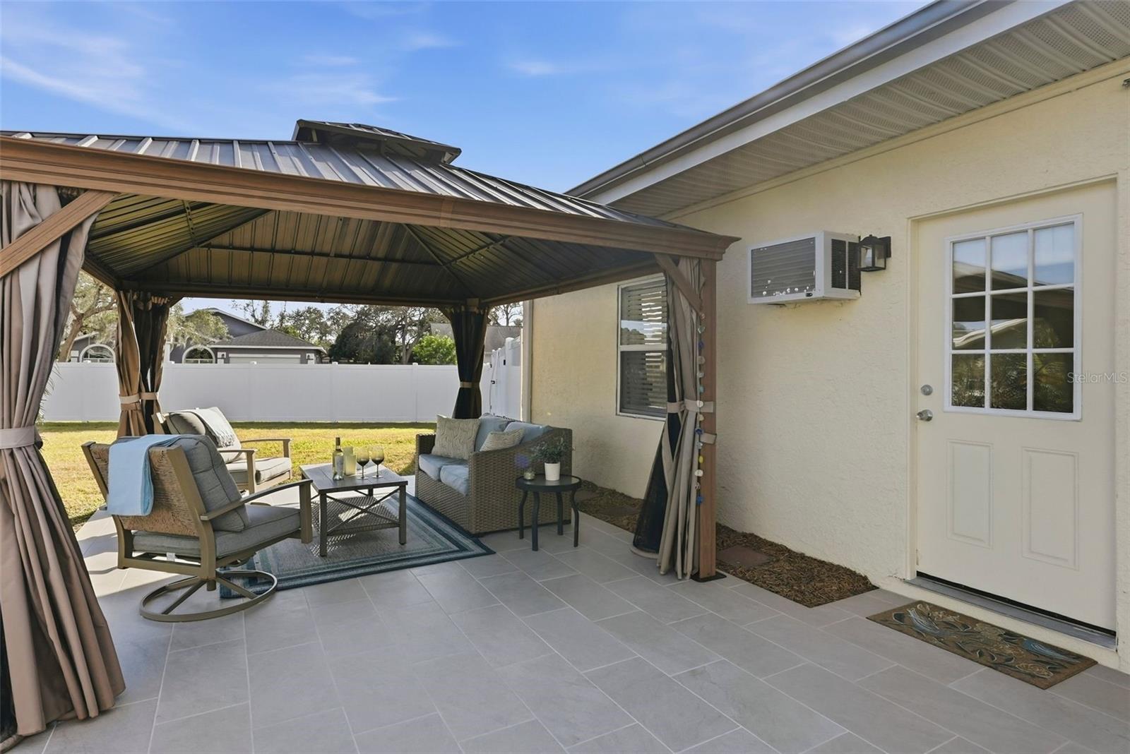 EXPLORERS COVE - Residential