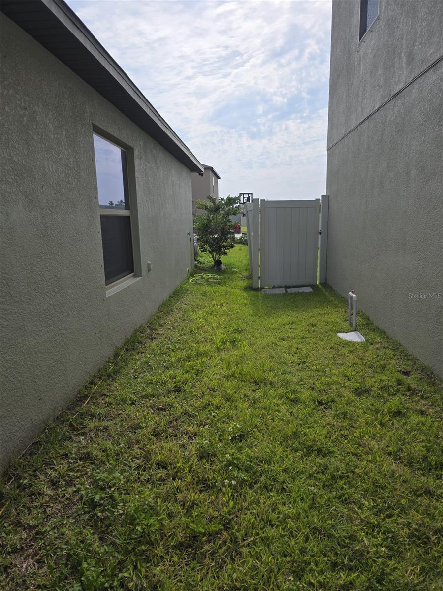 5104 DANDELION STREET