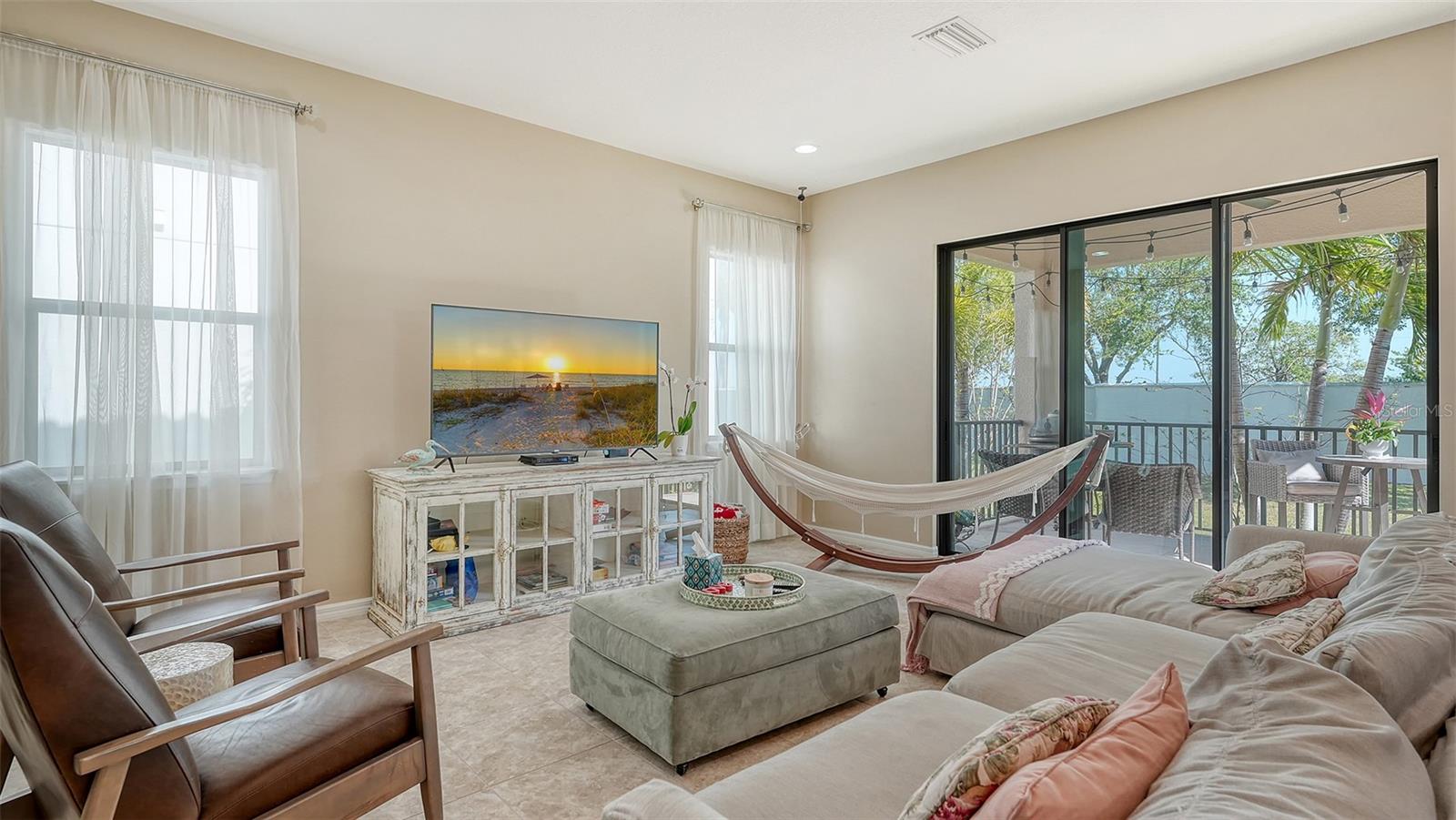 LEGENDS BAY - Residential