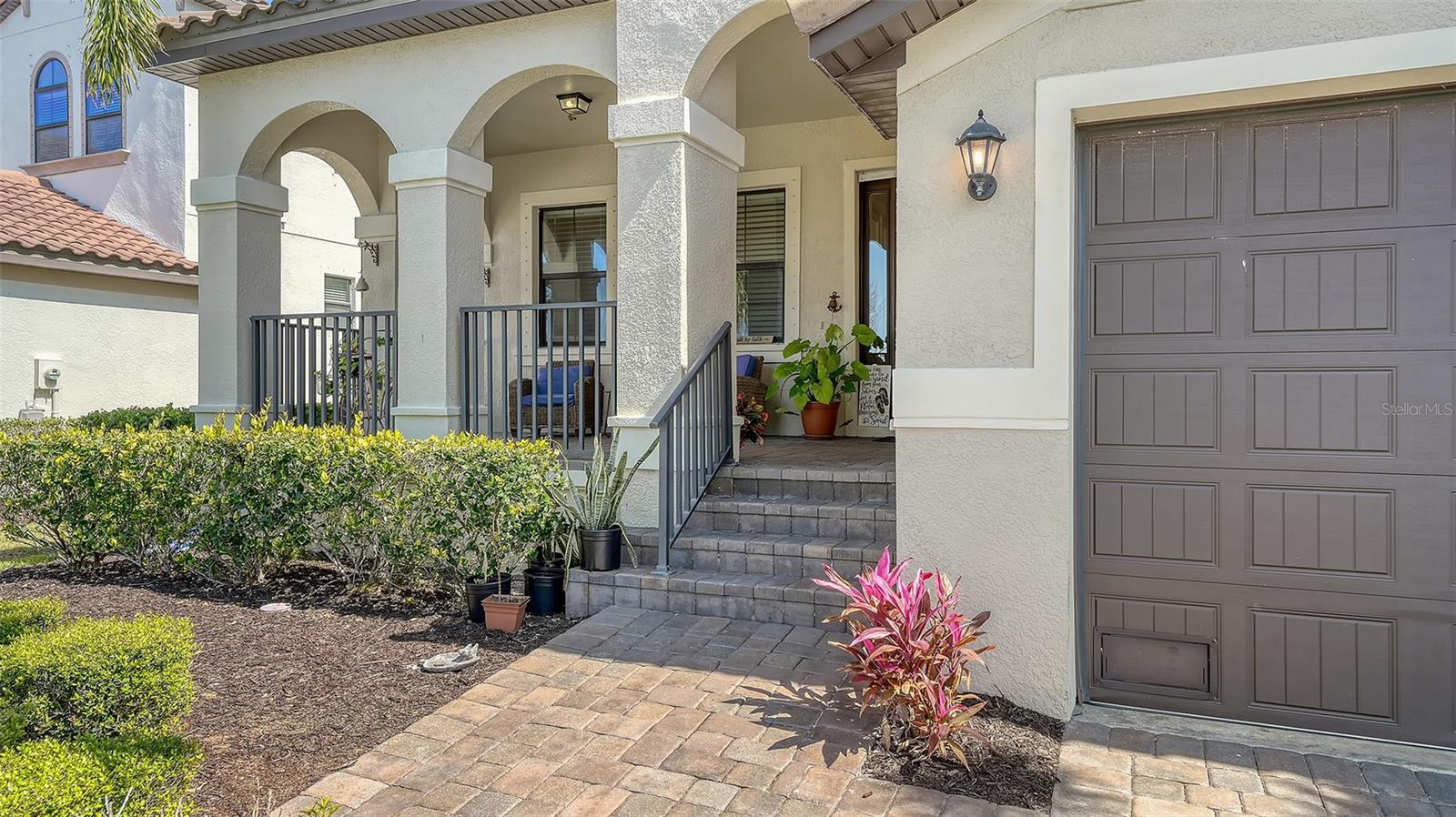 5723 TITLE ROW DRIVE