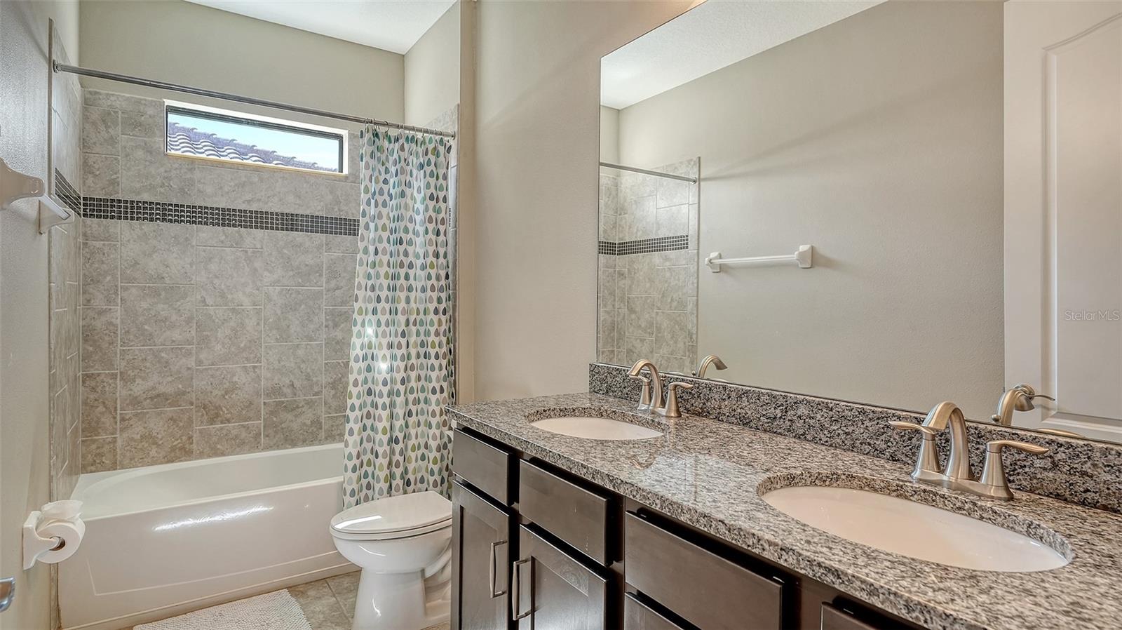 LEGENDS BAY - Residential