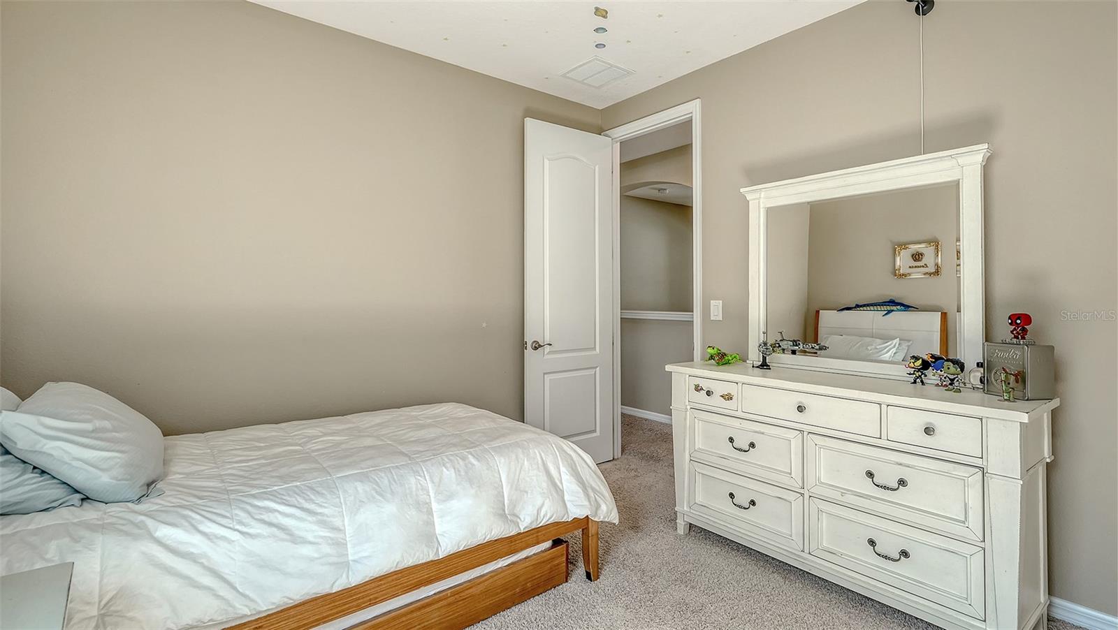 LEGENDS BAY - Residential