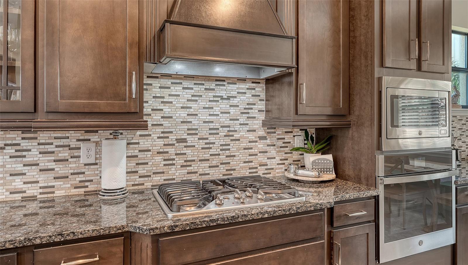 LEGENDS BAY - Residential