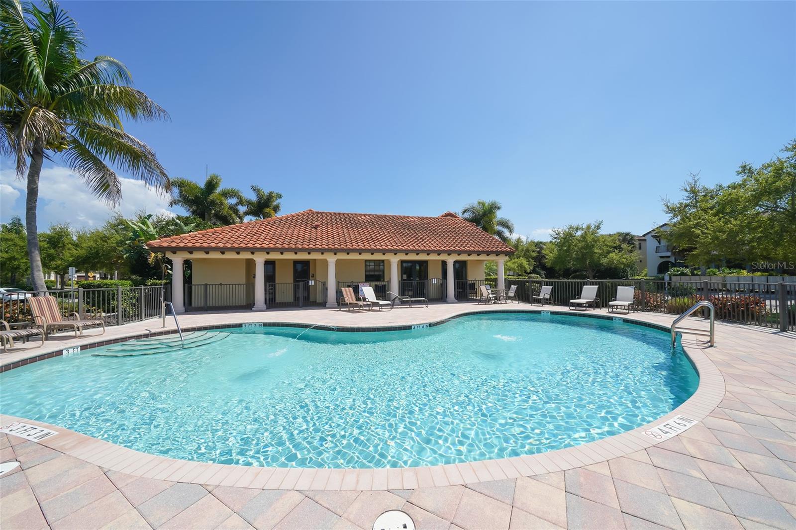 LEGENDS BAY - Residential