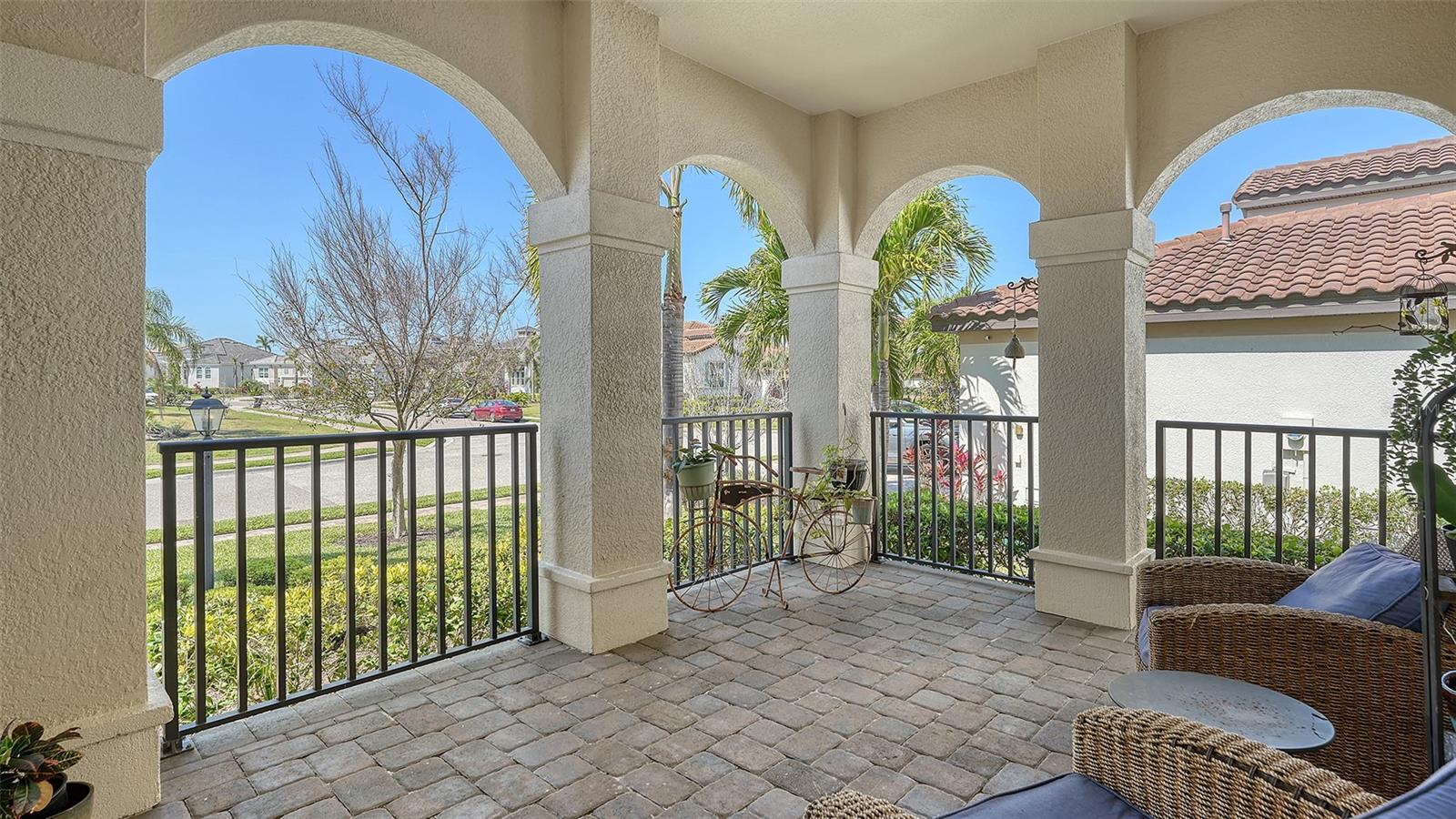 5723 TITLE ROW DRIVE