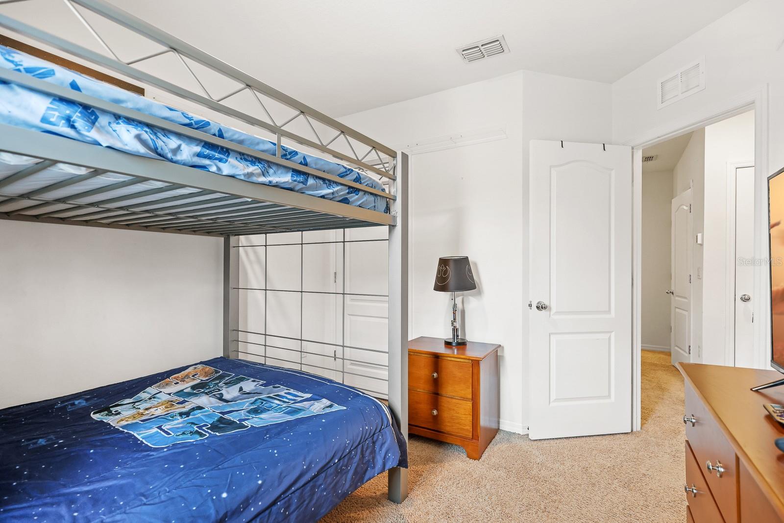 LAKE BLUFF/TOWN CENTER EAST-PH - Residential