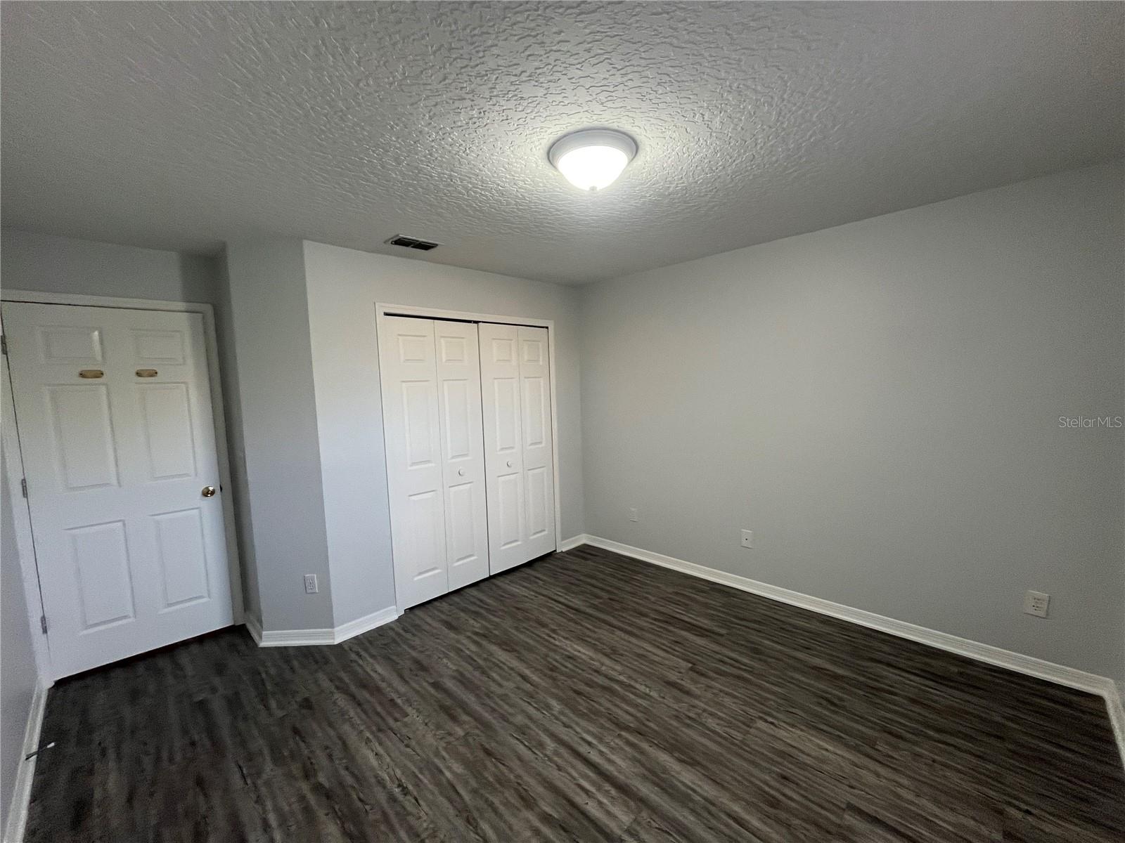 UNIVERSITY ESTATES - Residential Lease