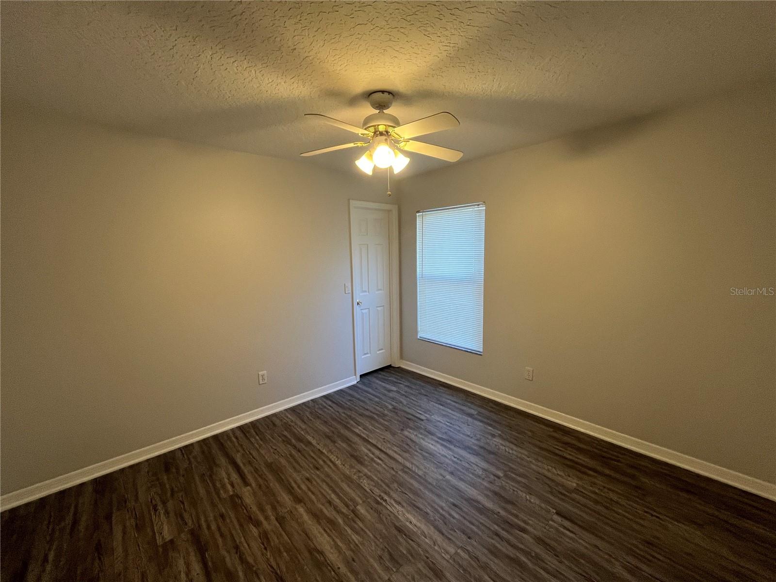 UNIVERSITY ESTATES - Residential Lease